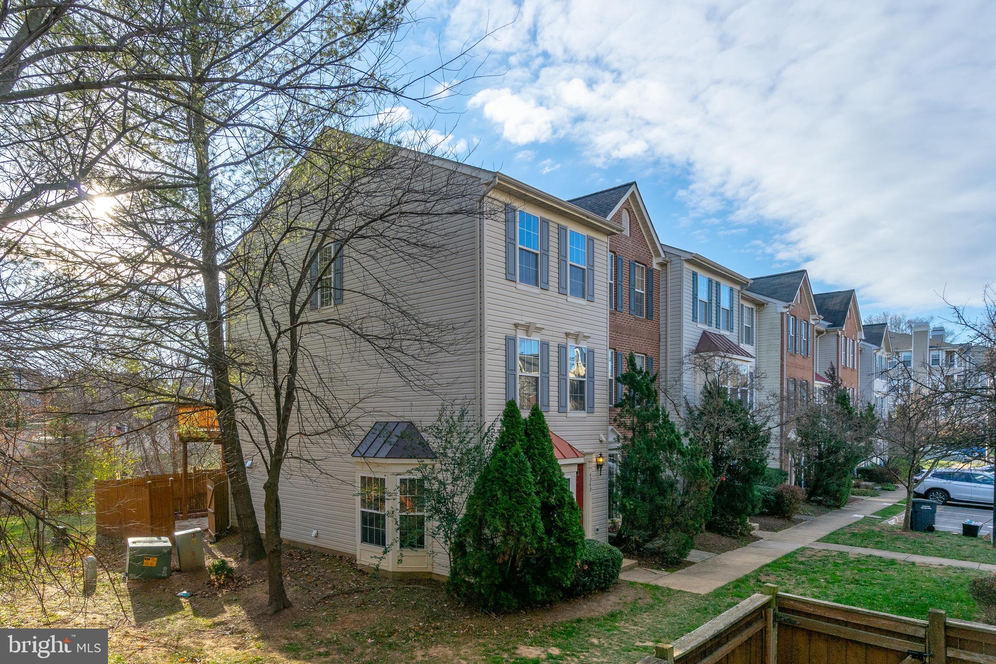 4242 WHEELED CAISSON SQUARE