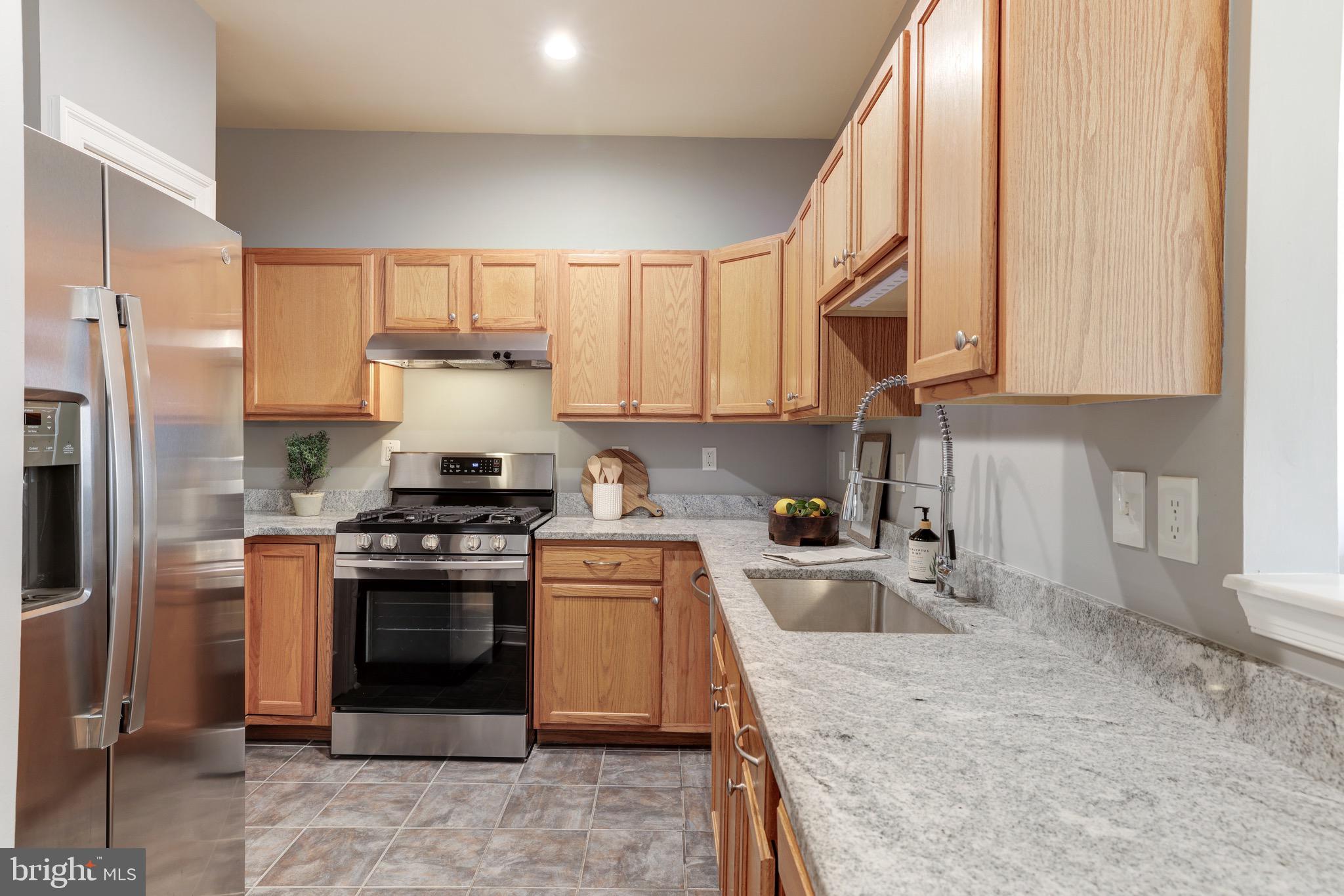 COURTLANDS AT CASCADES - Residential