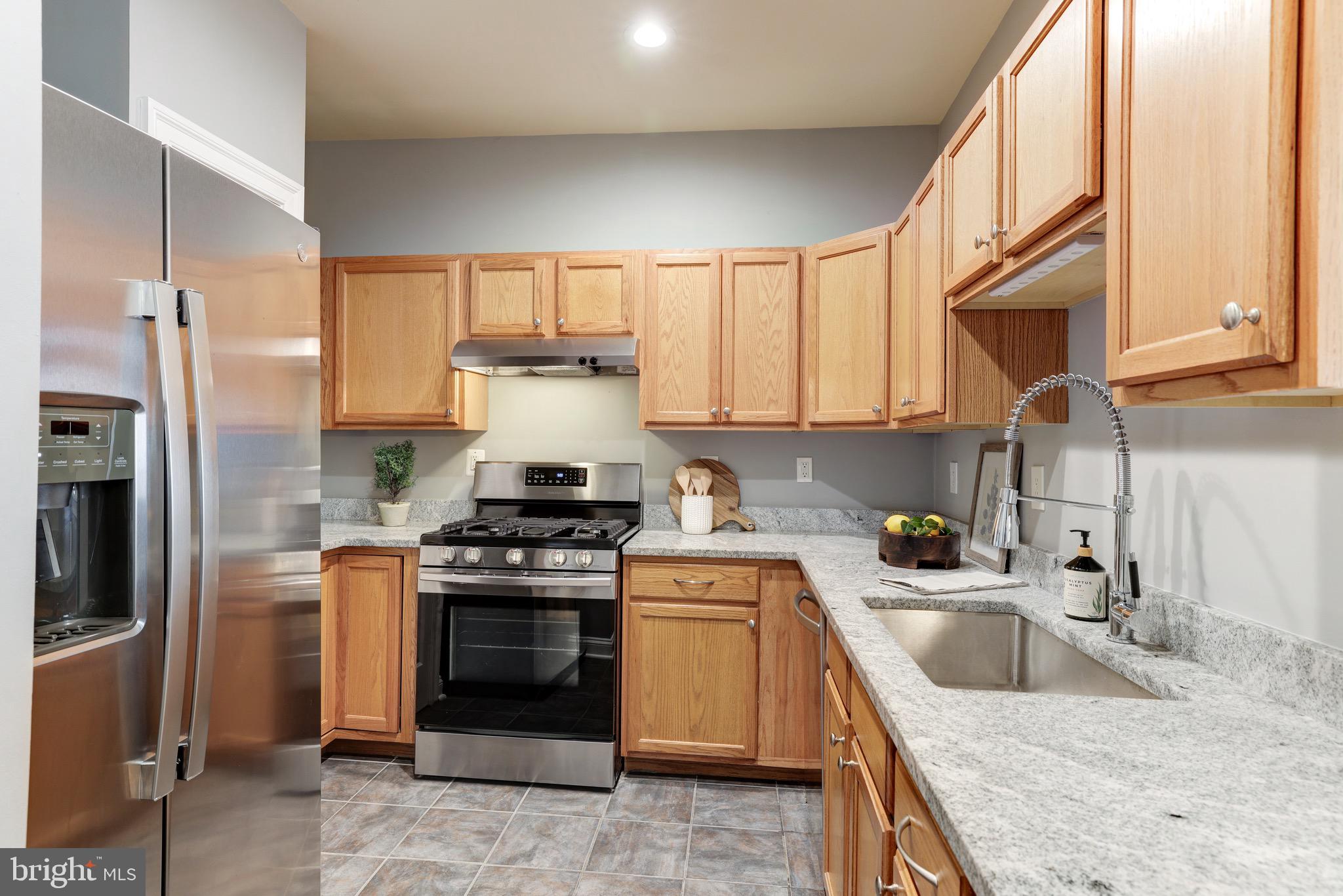 COURTLANDS AT CASCADES - Residential