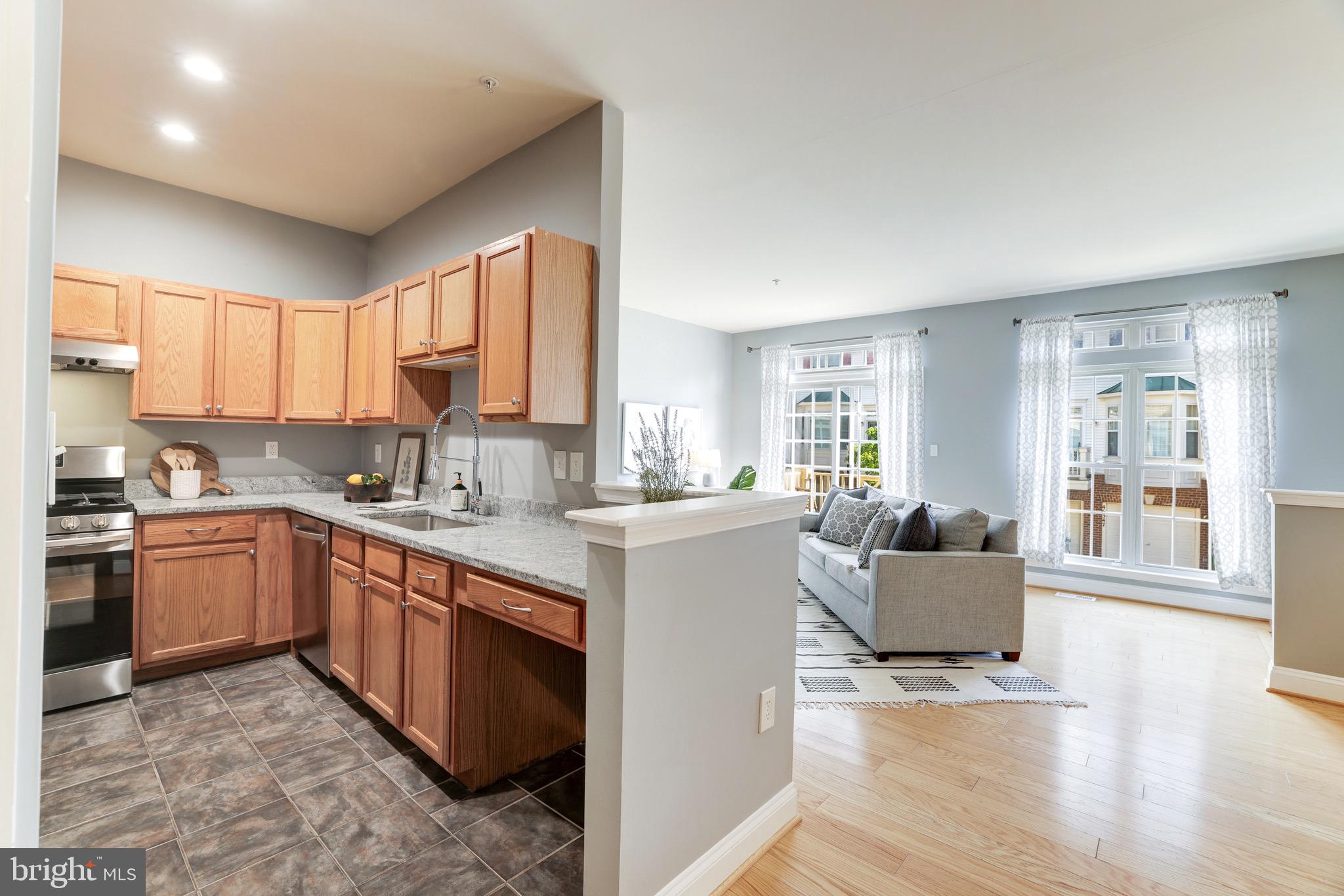 COURTLANDS AT CASCADES - Residential