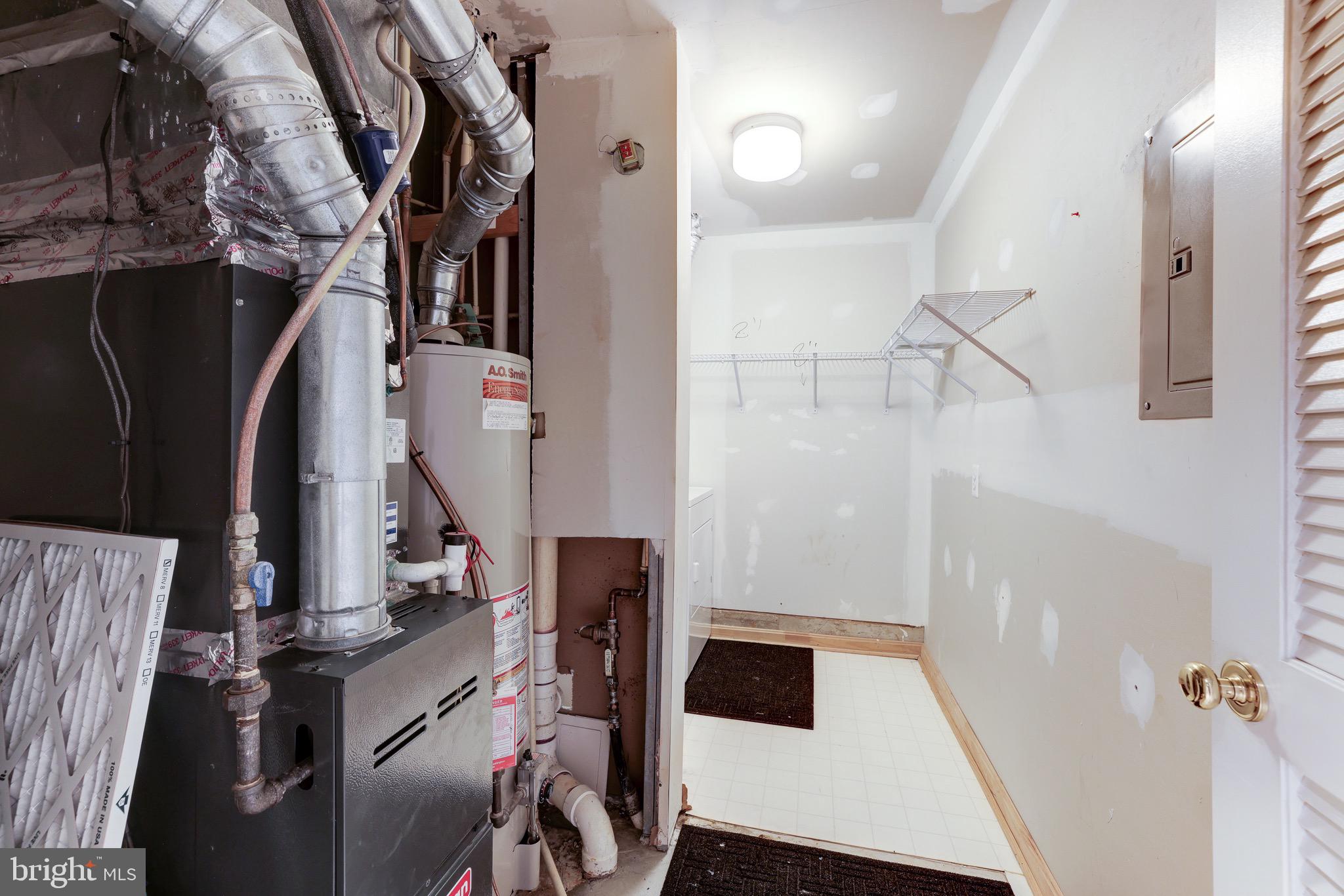 COURTLANDS AT CASCADES - Residential