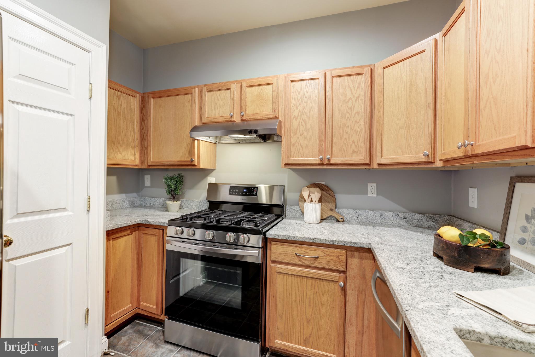 COURTLANDS AT CASCADES - Residential