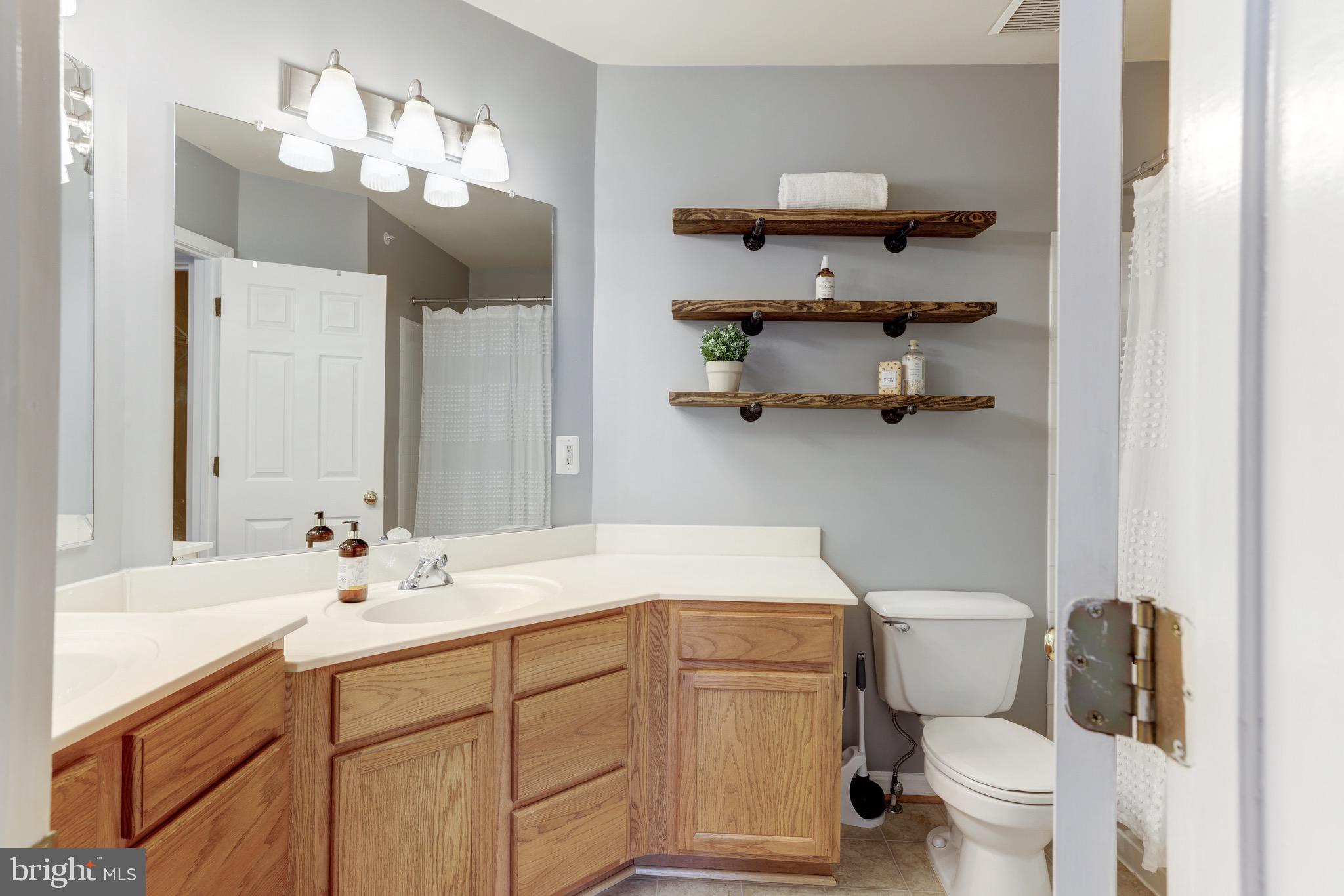 COURTLANDS AT CASCADES - Residential