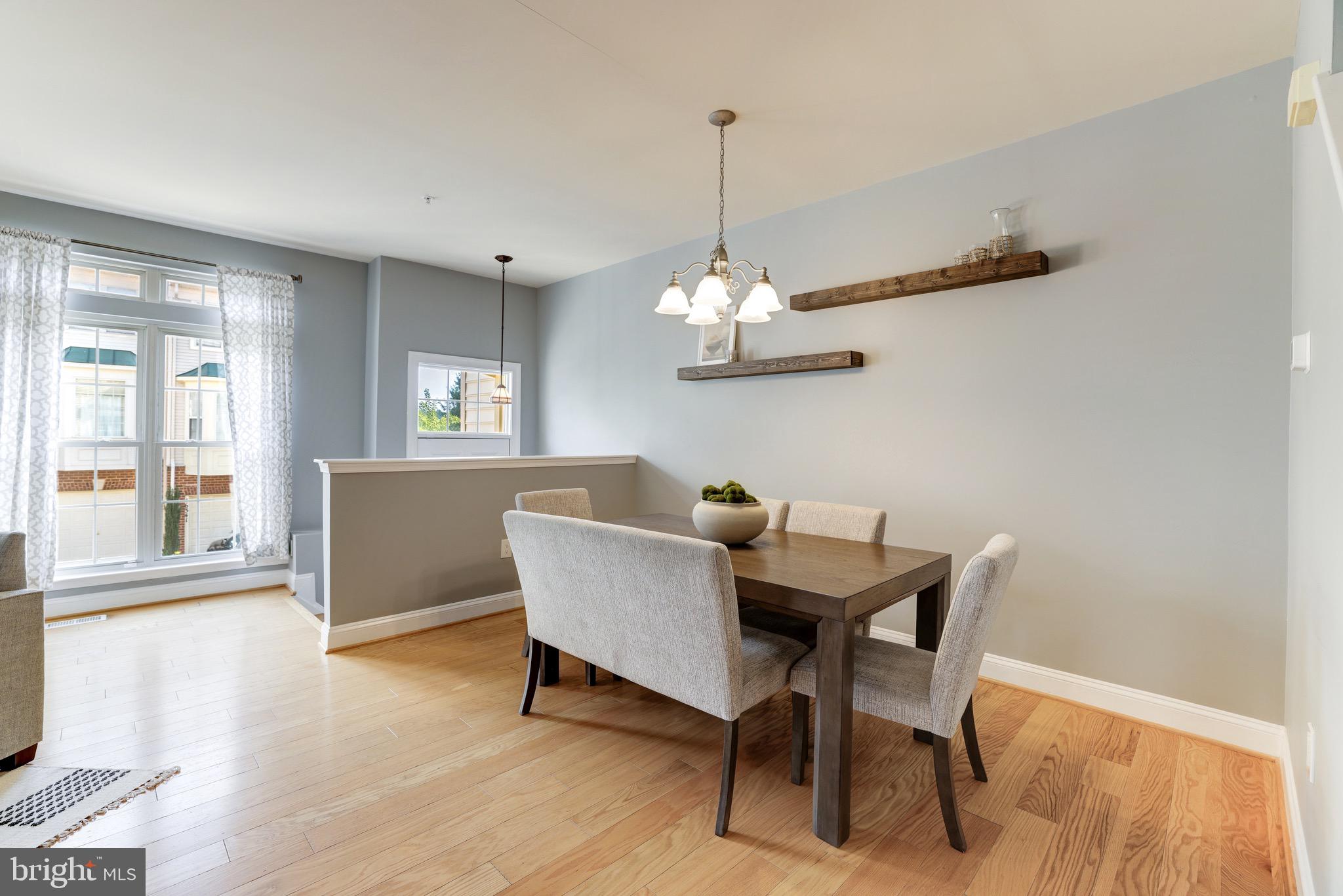 COURTLANDS AT CASCADES - Residential