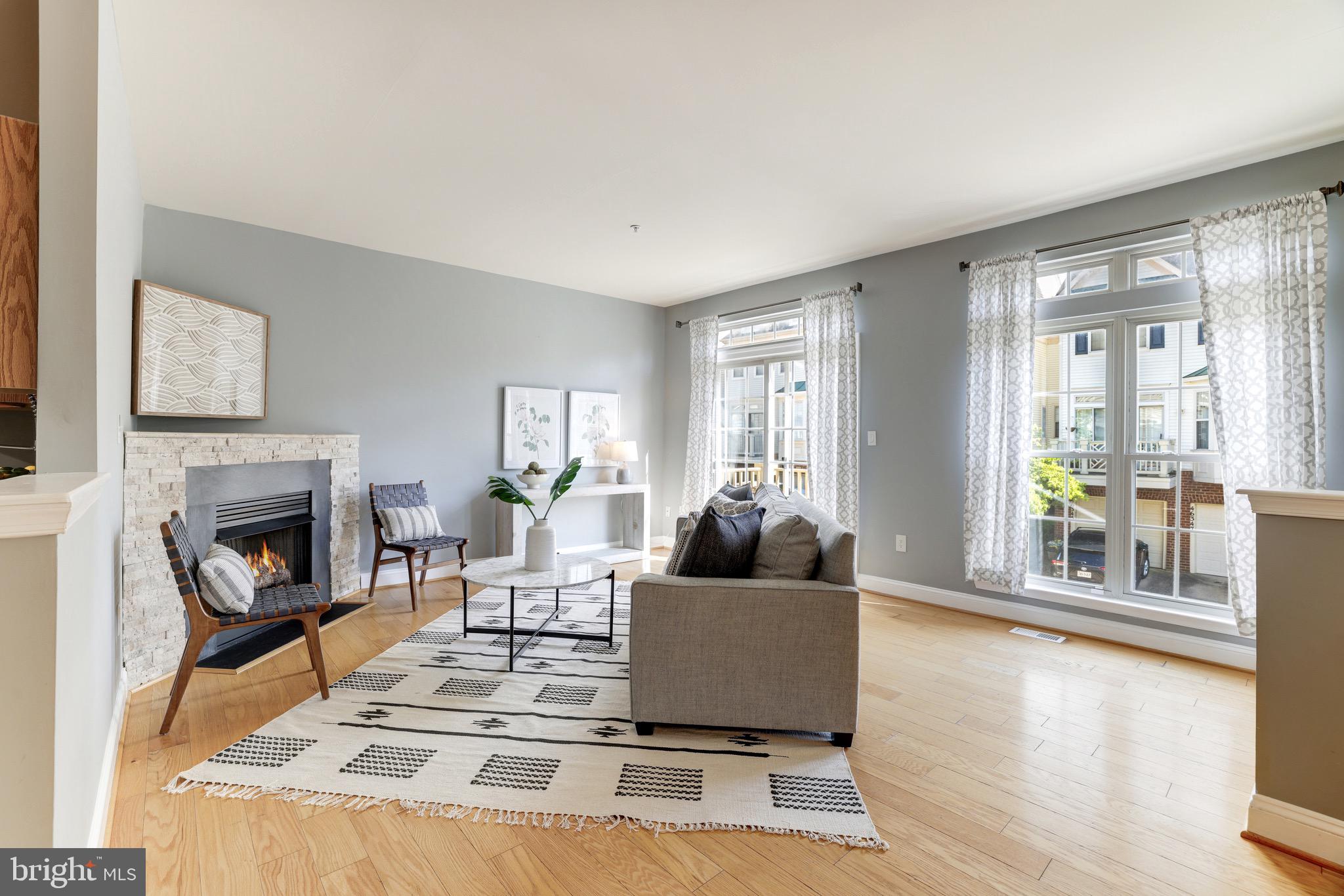 COURTLANDS AT CASCADES - Residential