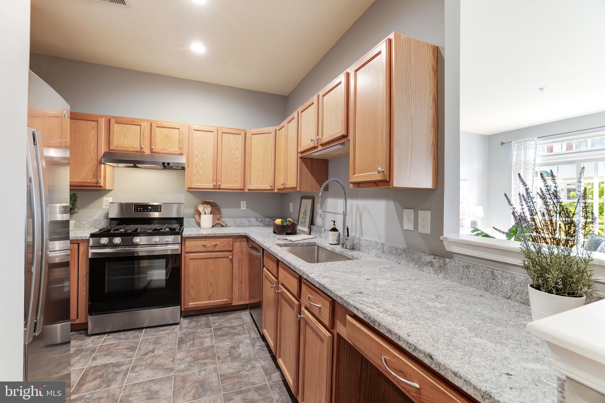 COURTLANDS AT CASCADES - Residential