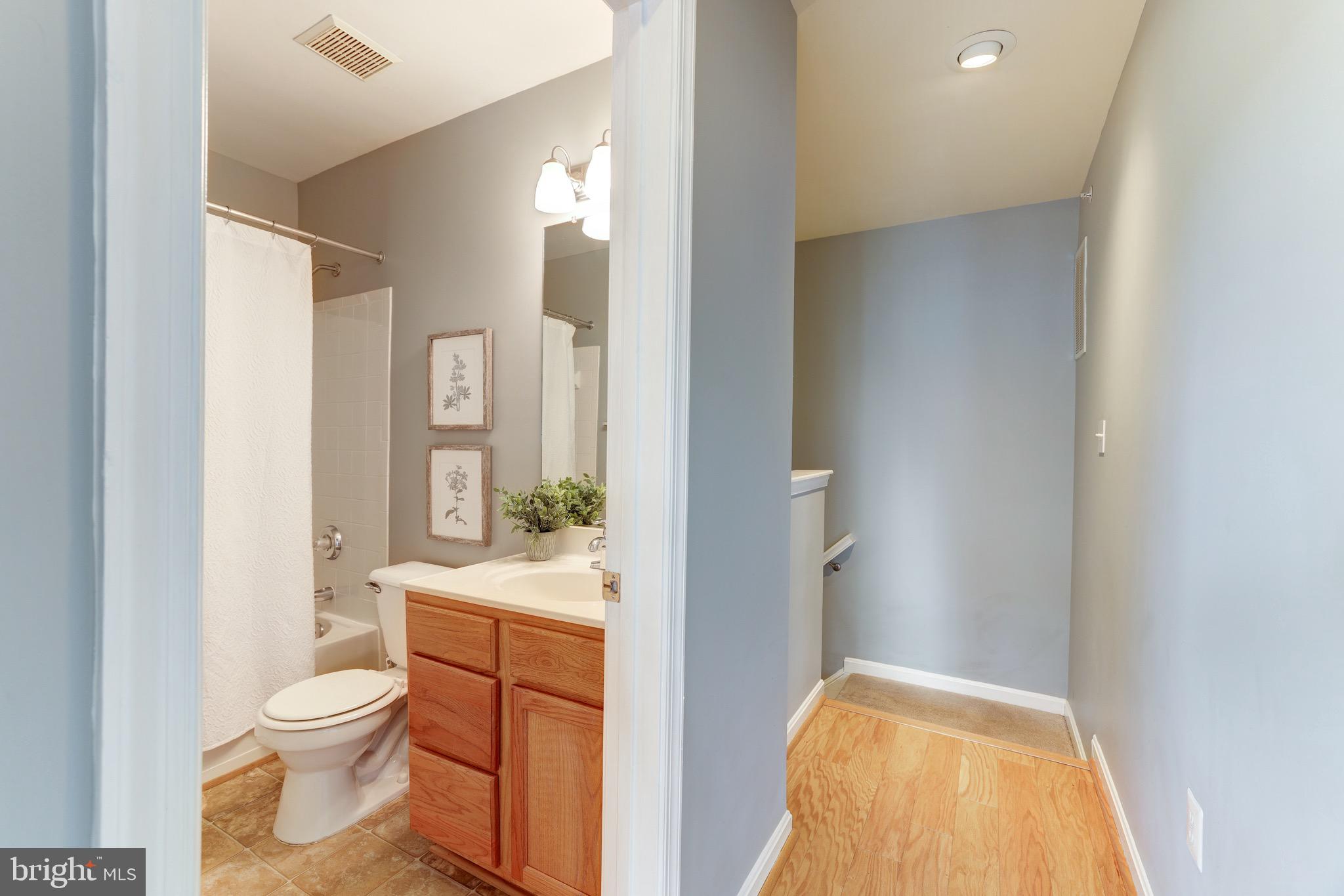 COURTLANDS AT CASCADES - Residential