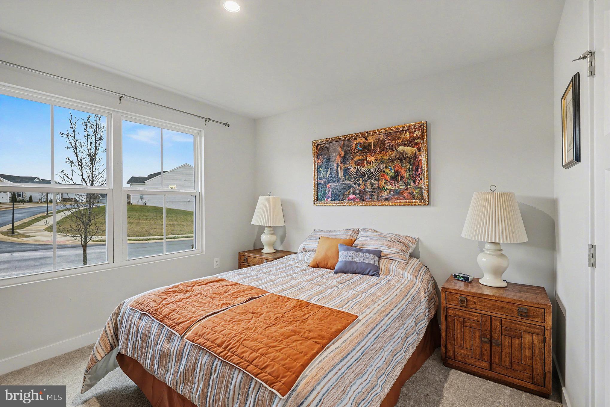 TWIN LAKE VILLAS - Residential