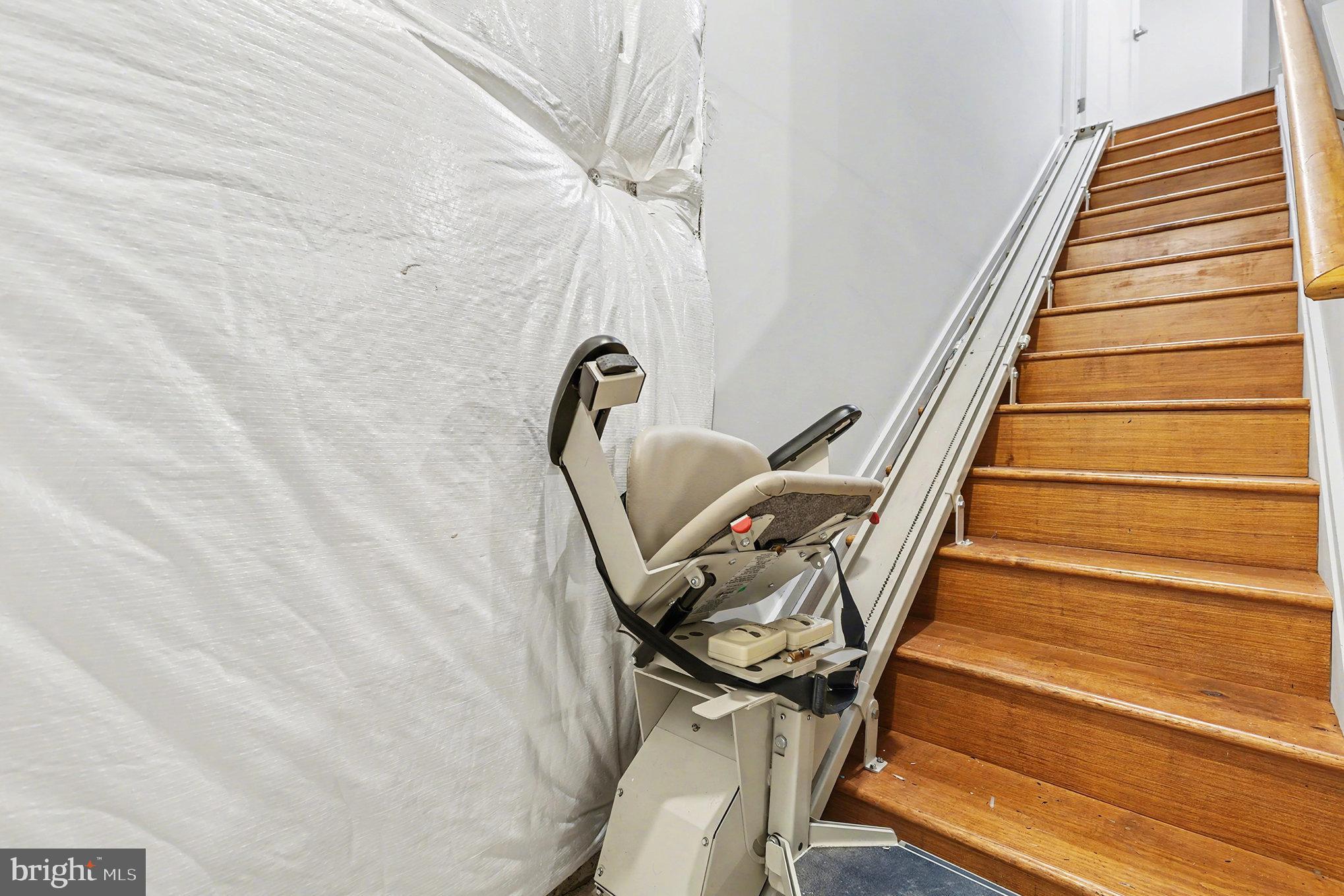 TWIN LAKE VILLAS - Residential