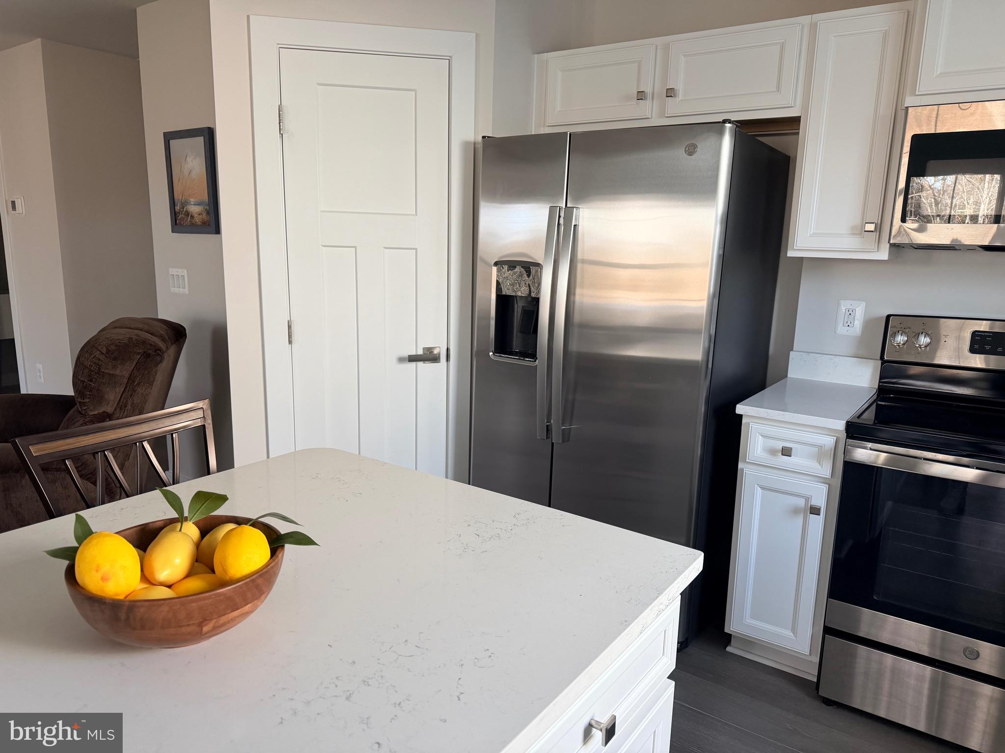 TWIN LAKE VILLAS - Residential