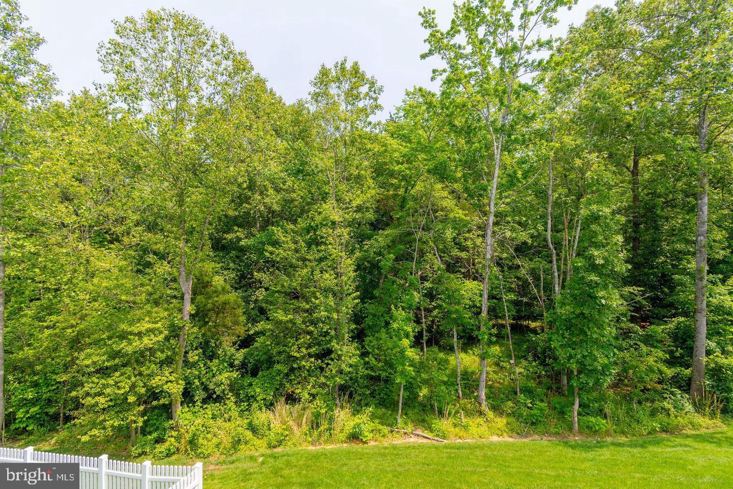 TWIN LAKE VILLAS - Residential