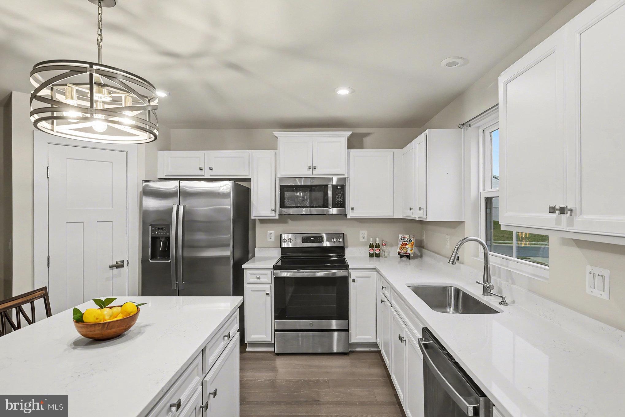 TWIN LAKE VILLAS - Residential