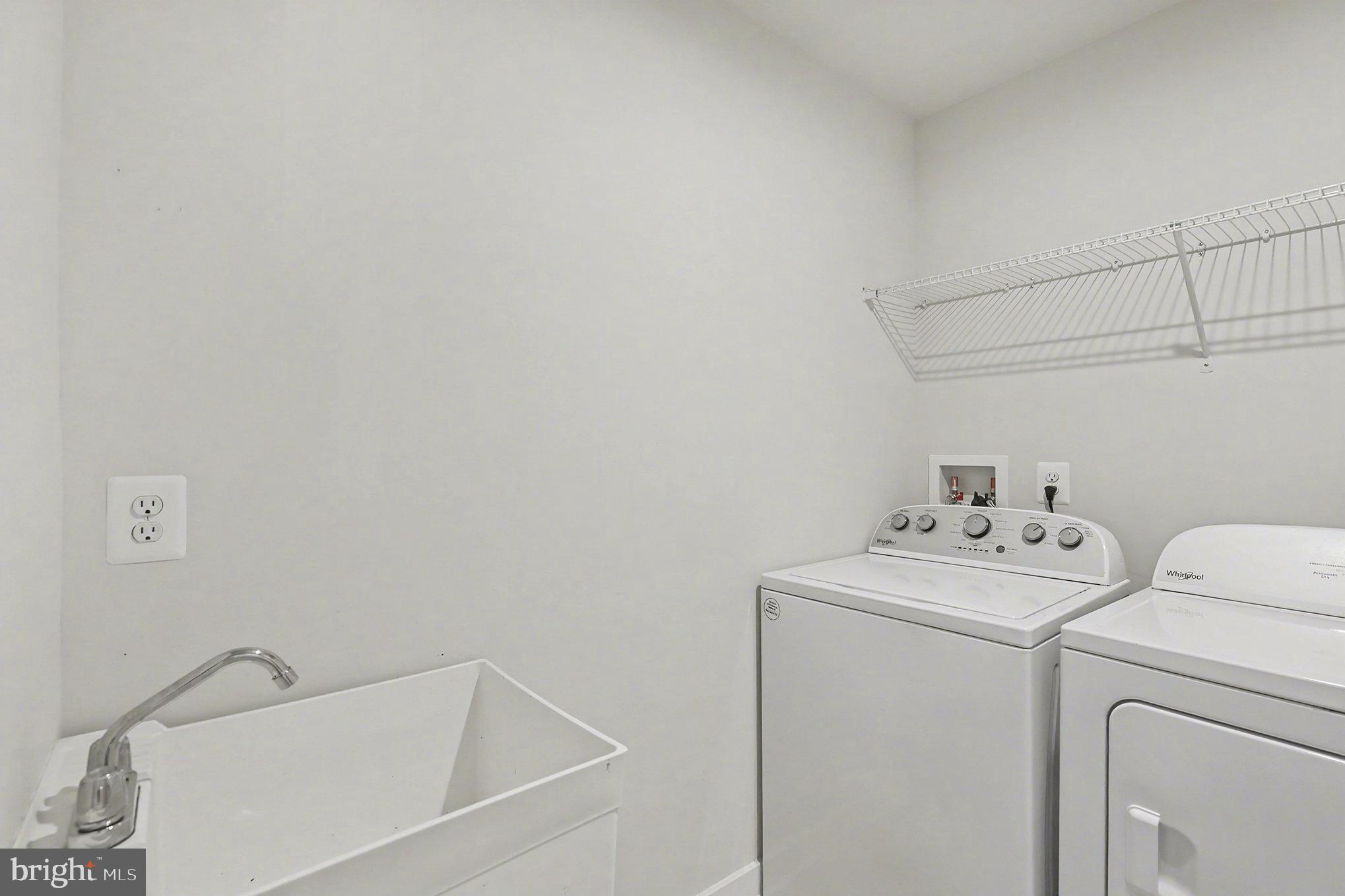 TWIN LAKE VILLAS - Residential