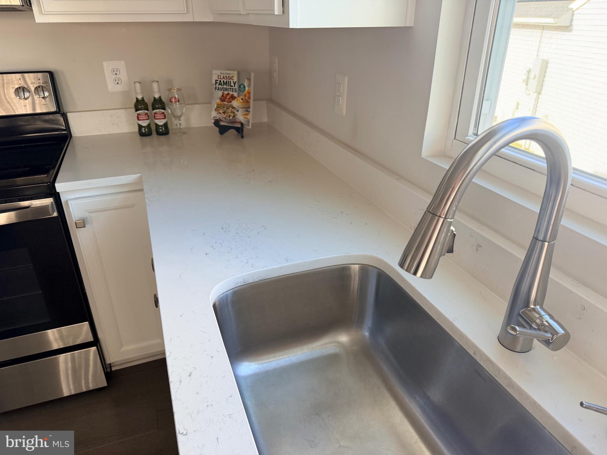 TWIN LAKE VILLAS - Residential