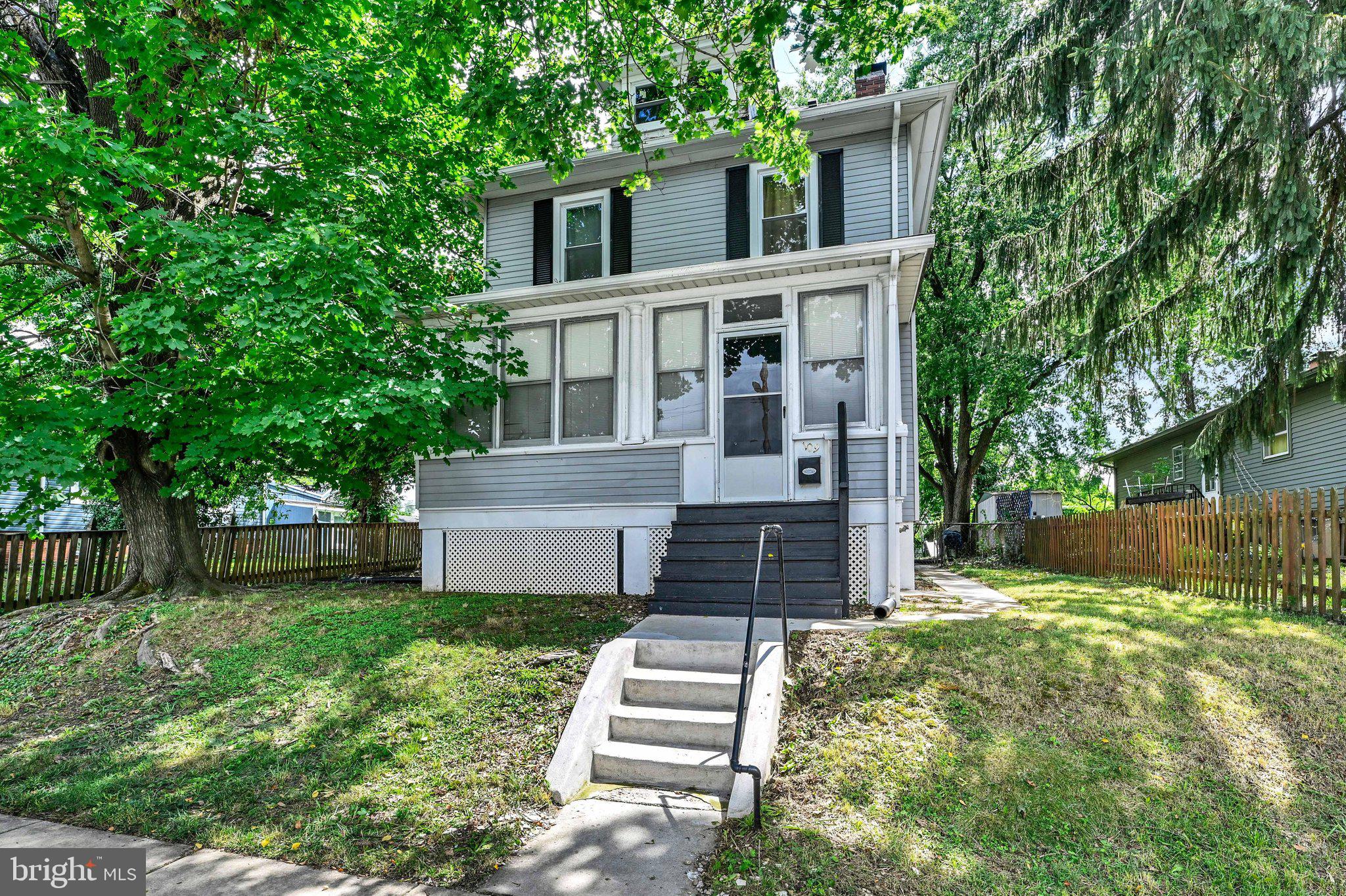 109 W HILLTOP ROAD