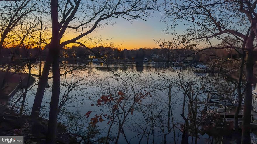 Rare opportunity to build a waterfront home on protected Aberdeen Creek. Elevated 1.12 acre lot with approximately 109 feet of waterfront. Located adjacent to Great Frogs Vineyard and at the end of a private, wooded driveway and right of way shared by several neighbors. Lot is wooded with no pier and steep slopes.

Do not go down private  driveway without an appointment.