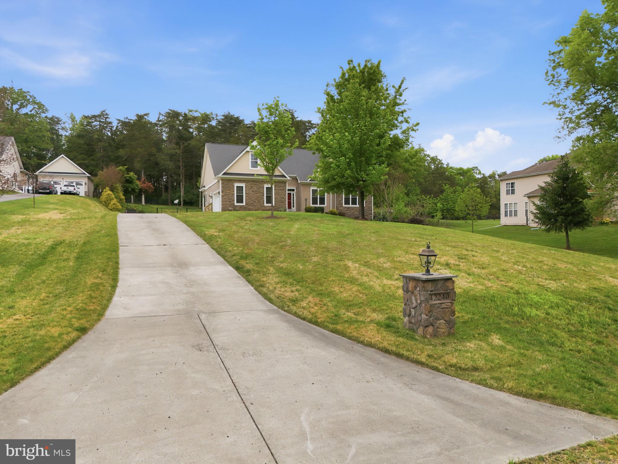 42240 HIDDENWOOD LANE
