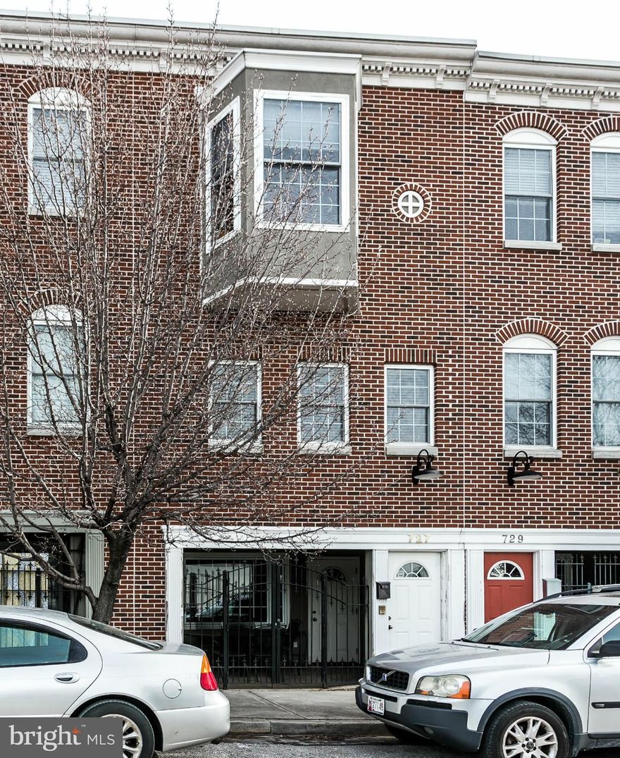 *PRIOR DAY SHOWING NOTICE PLS* This Canton townhome boasts nearly 2000 sf of above-grade living space w/ gracious rm sizes, high ceilings, an open floor plan, new carpet & fantastic roof deck w/ great views! Feats granite/ ss in the Kitchen & lovely hardwoods on Main Level. Convenient to Canton Square & Waterfront + all the area nightlife, restaurants & services. Park w ease in the 2 car pkg pad!