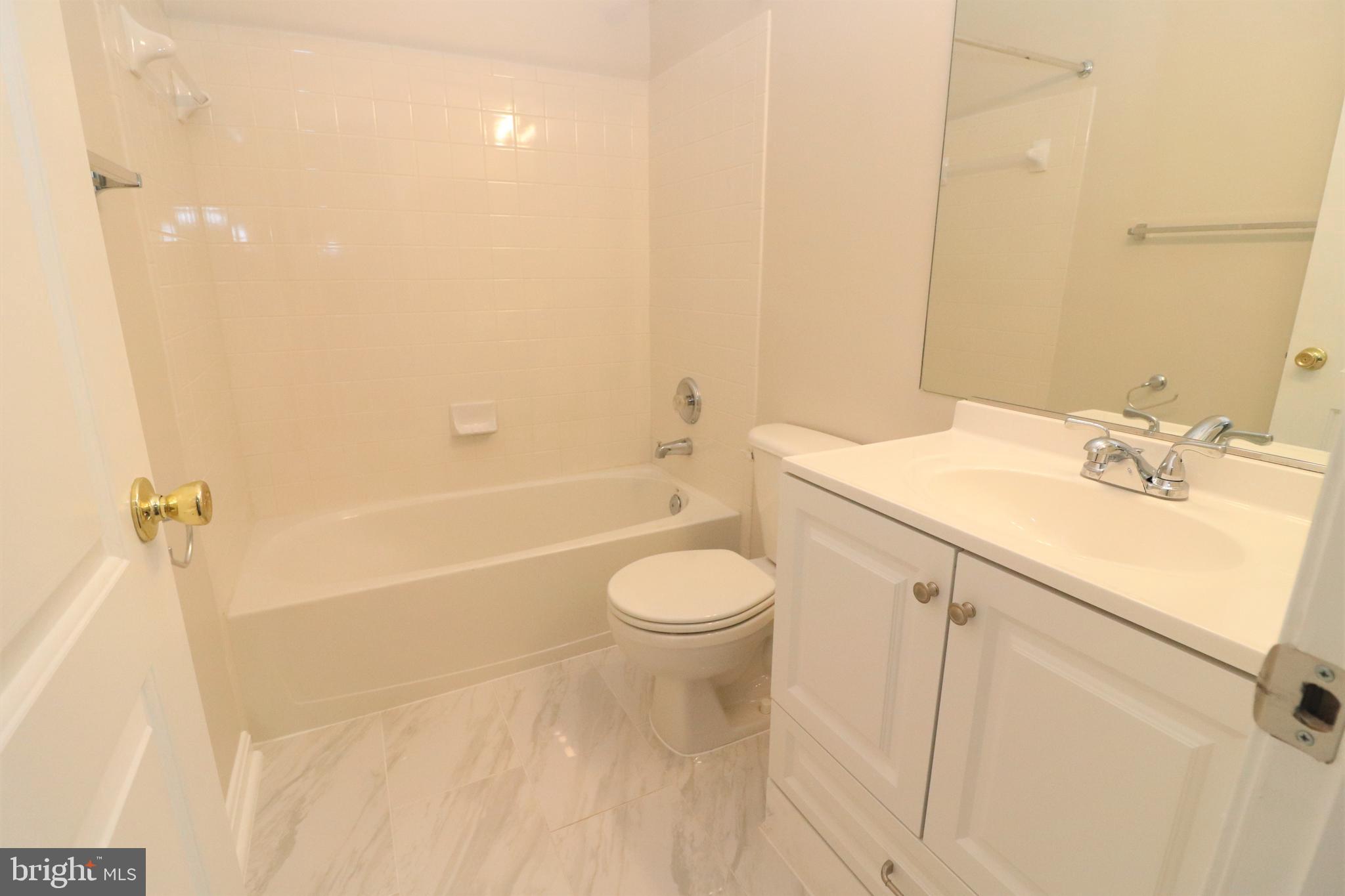 DEERFIELD RIDGE - Residential Lease