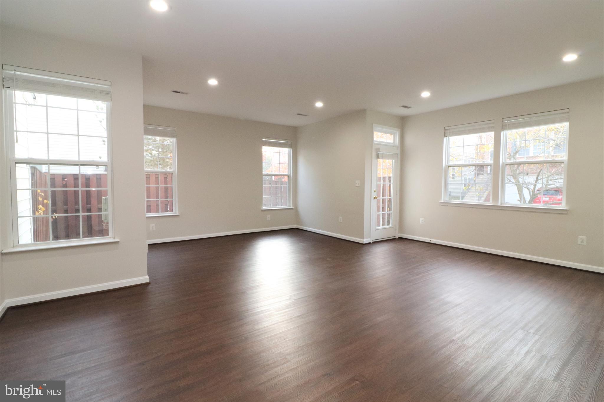 DEERFIELD RIDGE - Residential Lease