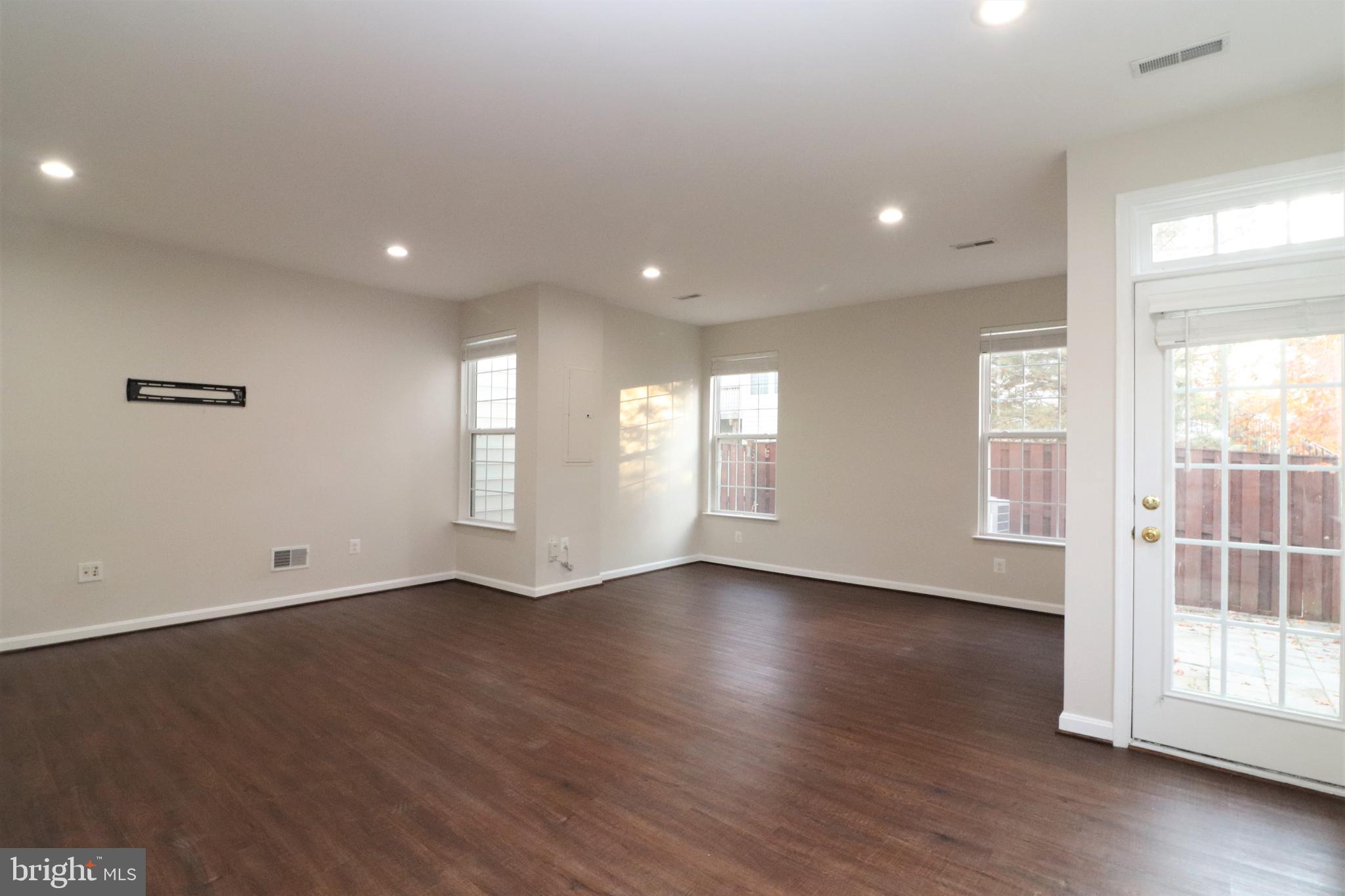 DEERFIELD RIDGE - Residential Lease