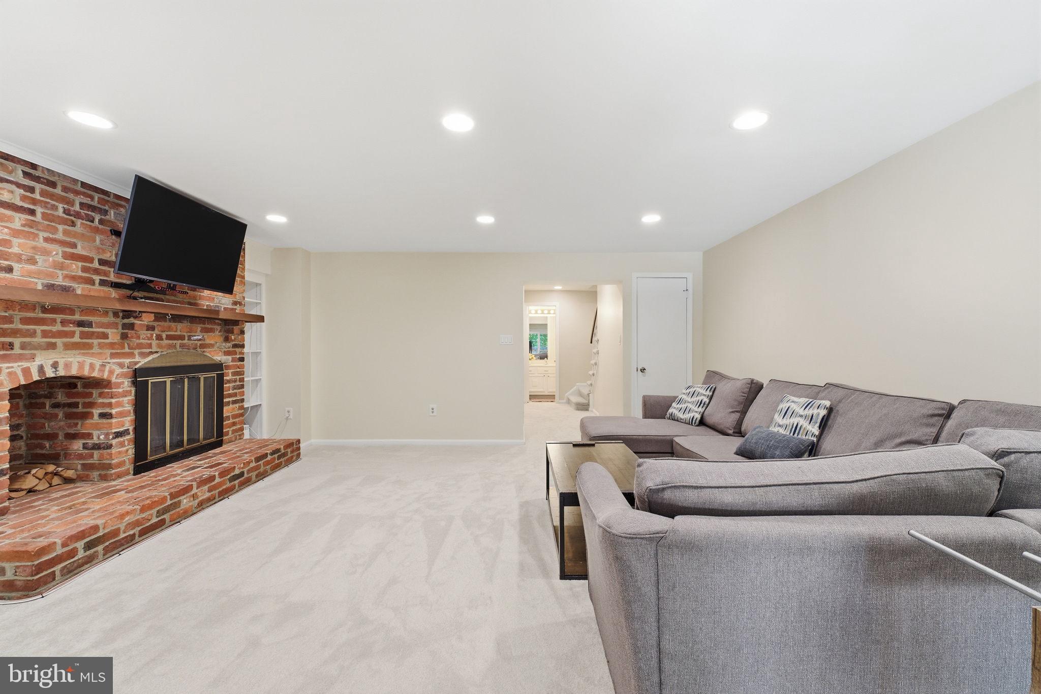 GLENWOOD MANOR - Residential