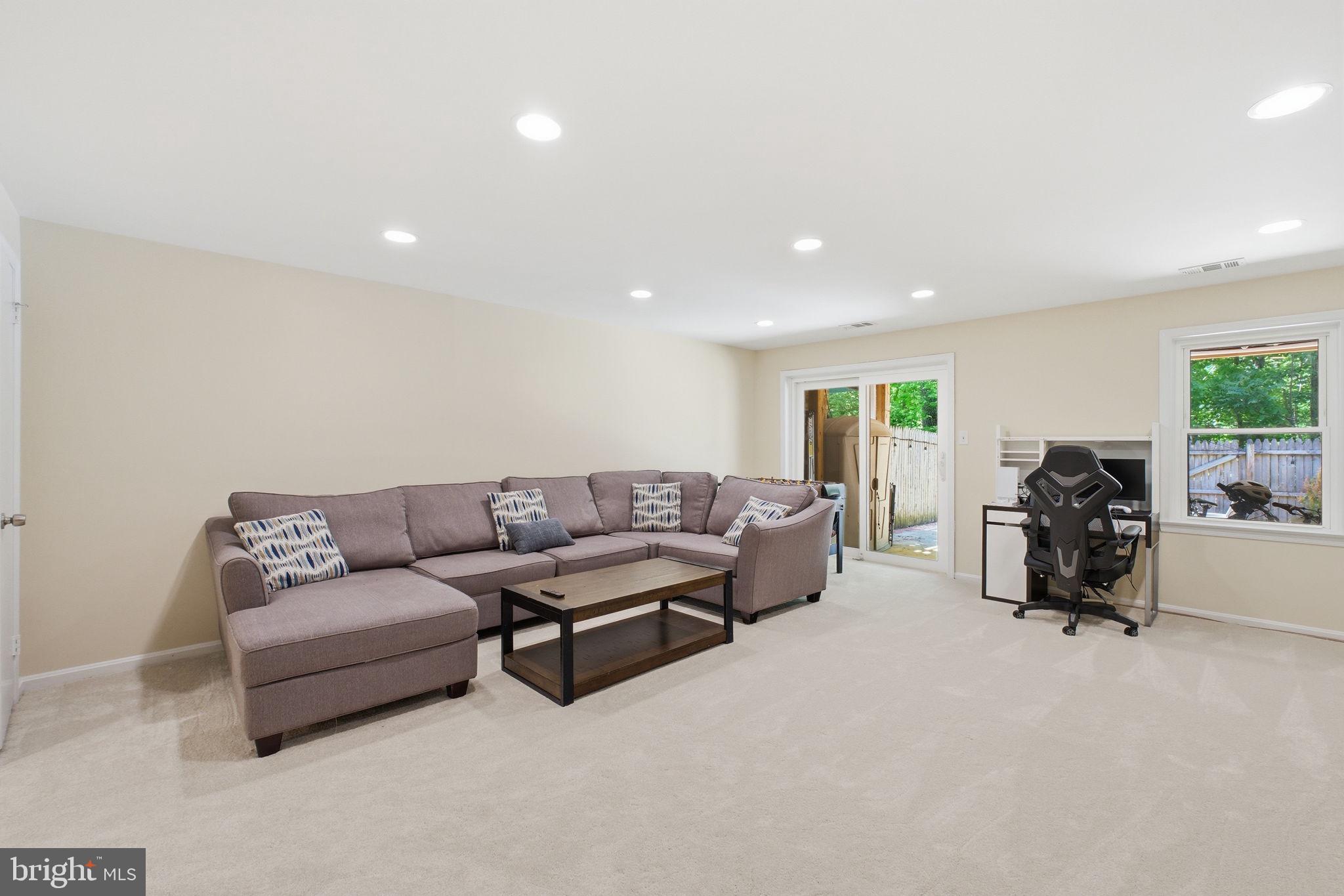 GLENWOOD MANOR - Residential