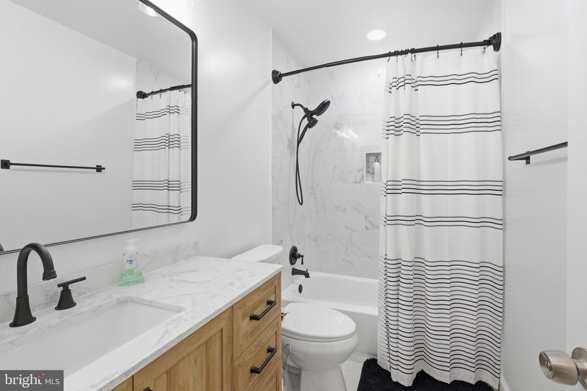 GLENWOOD MANOR - Residential