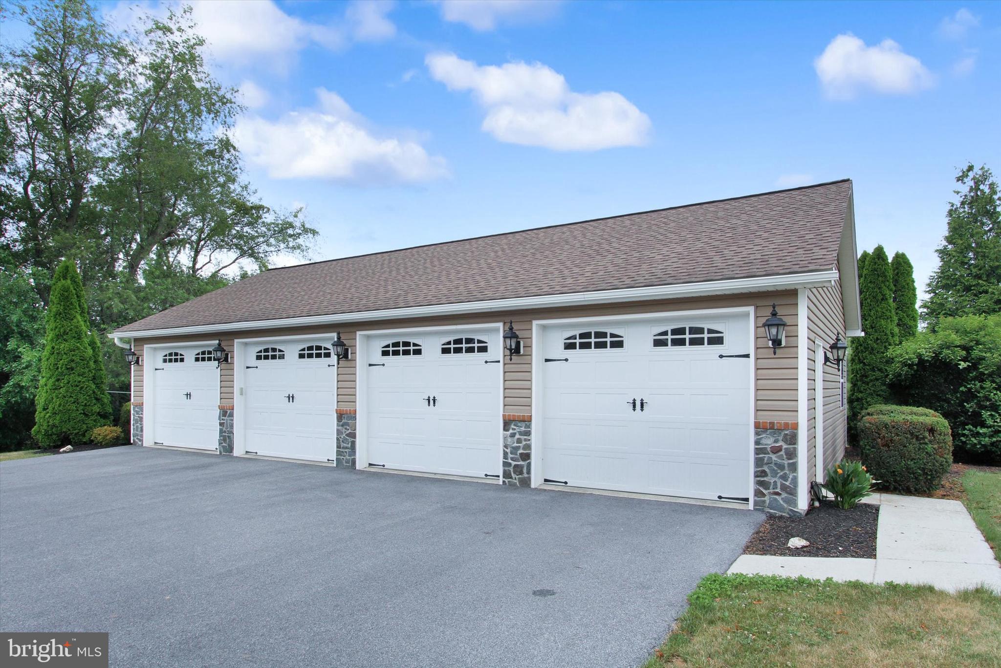 EAST BERLIN - Residential