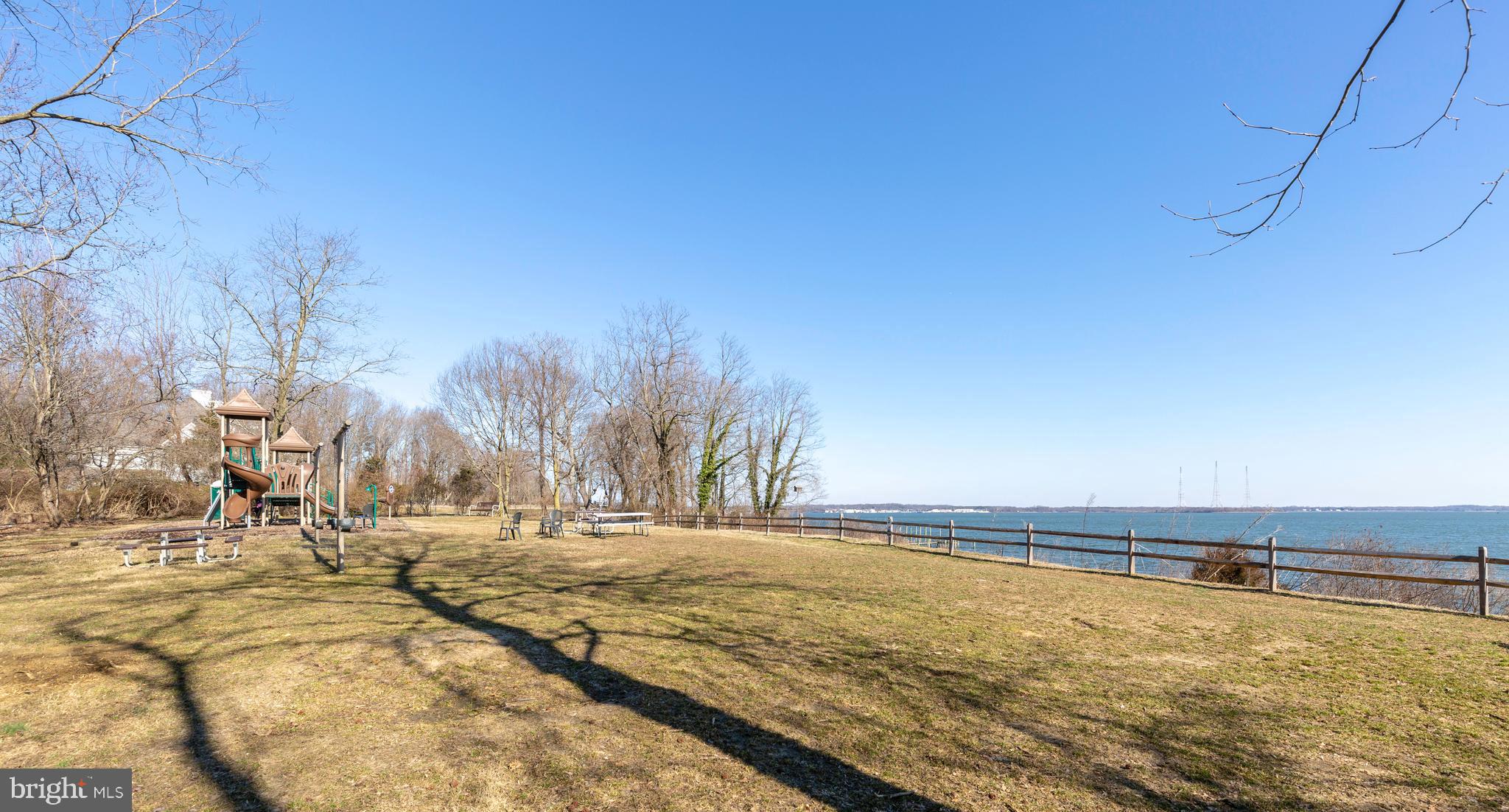 ANNAPOLIS ROADS - Residential