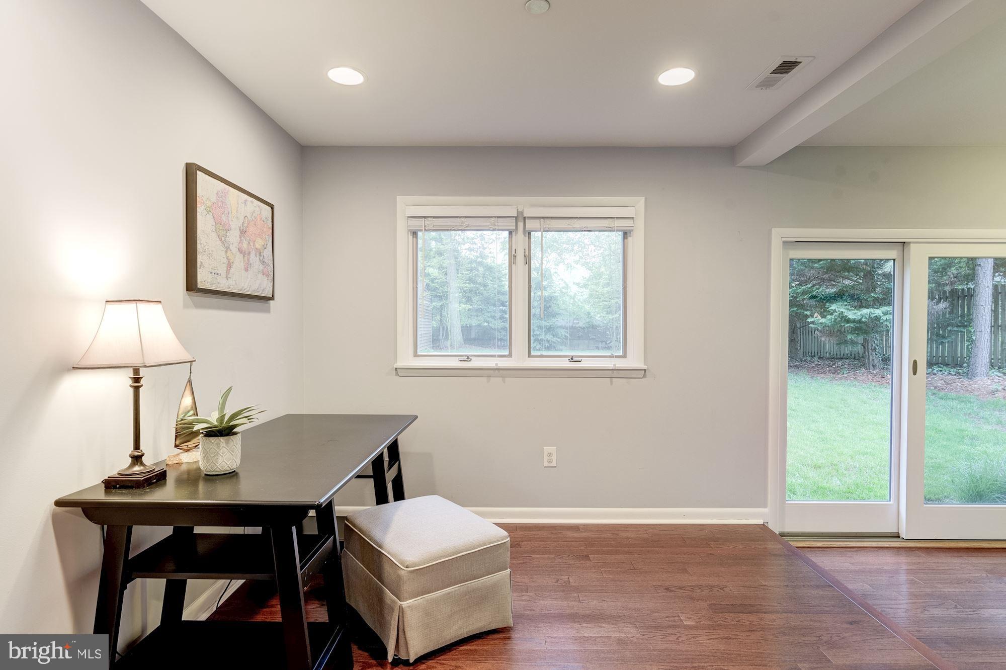 ANNAPOLIS ROADS - Residential