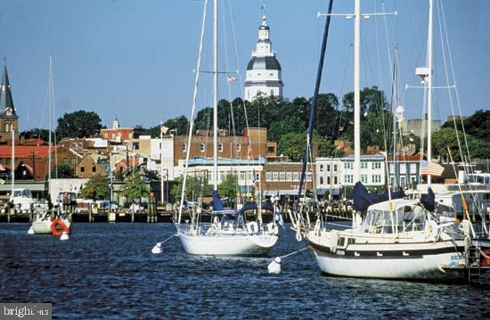 ANNAPOLIS ROADS - Residential