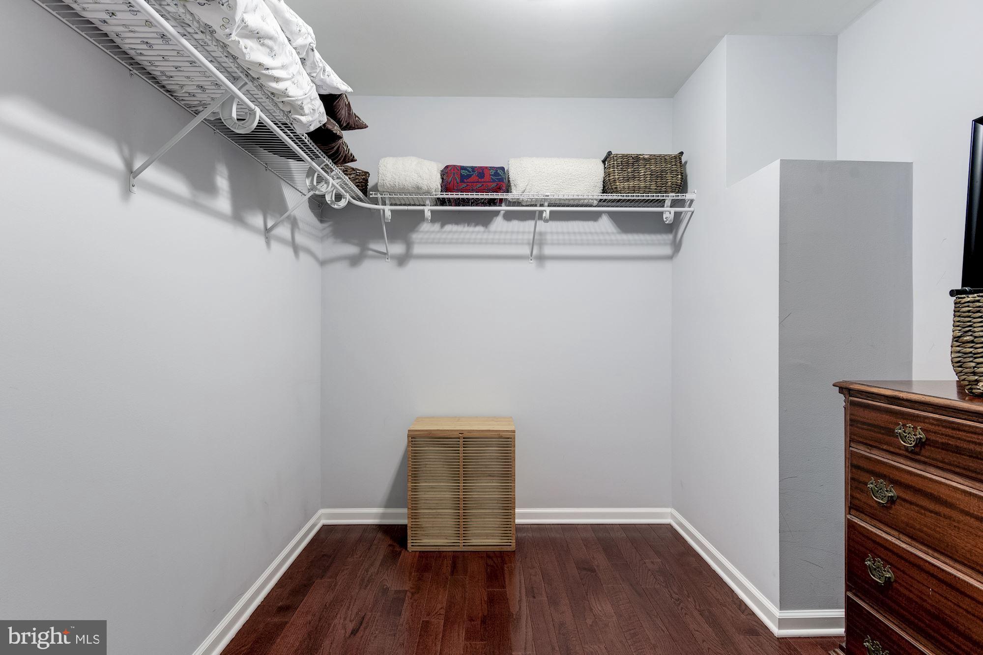 ANNAPOLIS ROADS - Residential