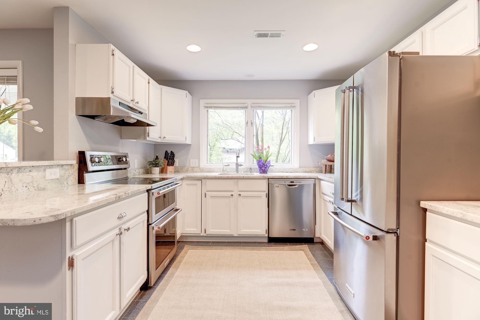 ANNAPOLIS ROADS - Residential