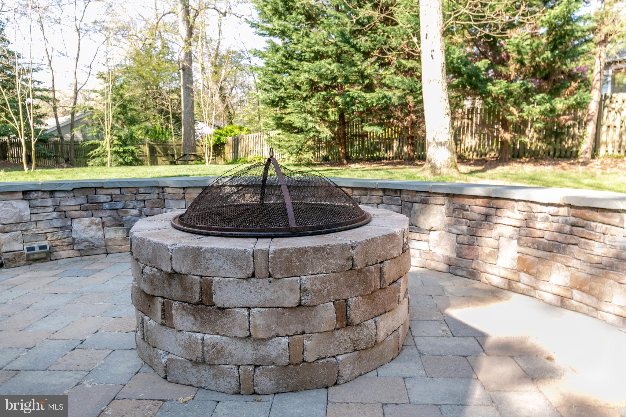 ANNAPOLIS ROADS - Residential