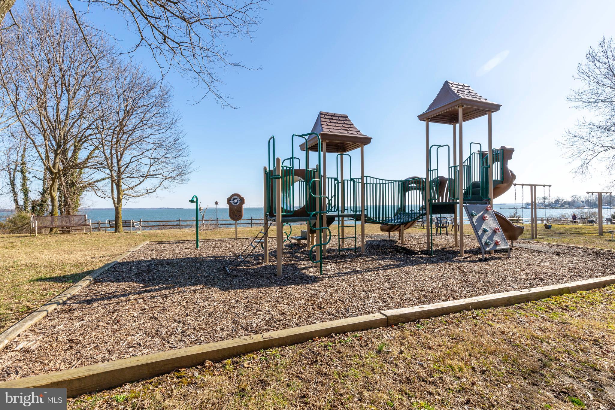 ANNAPOLIS ROADS - Residential