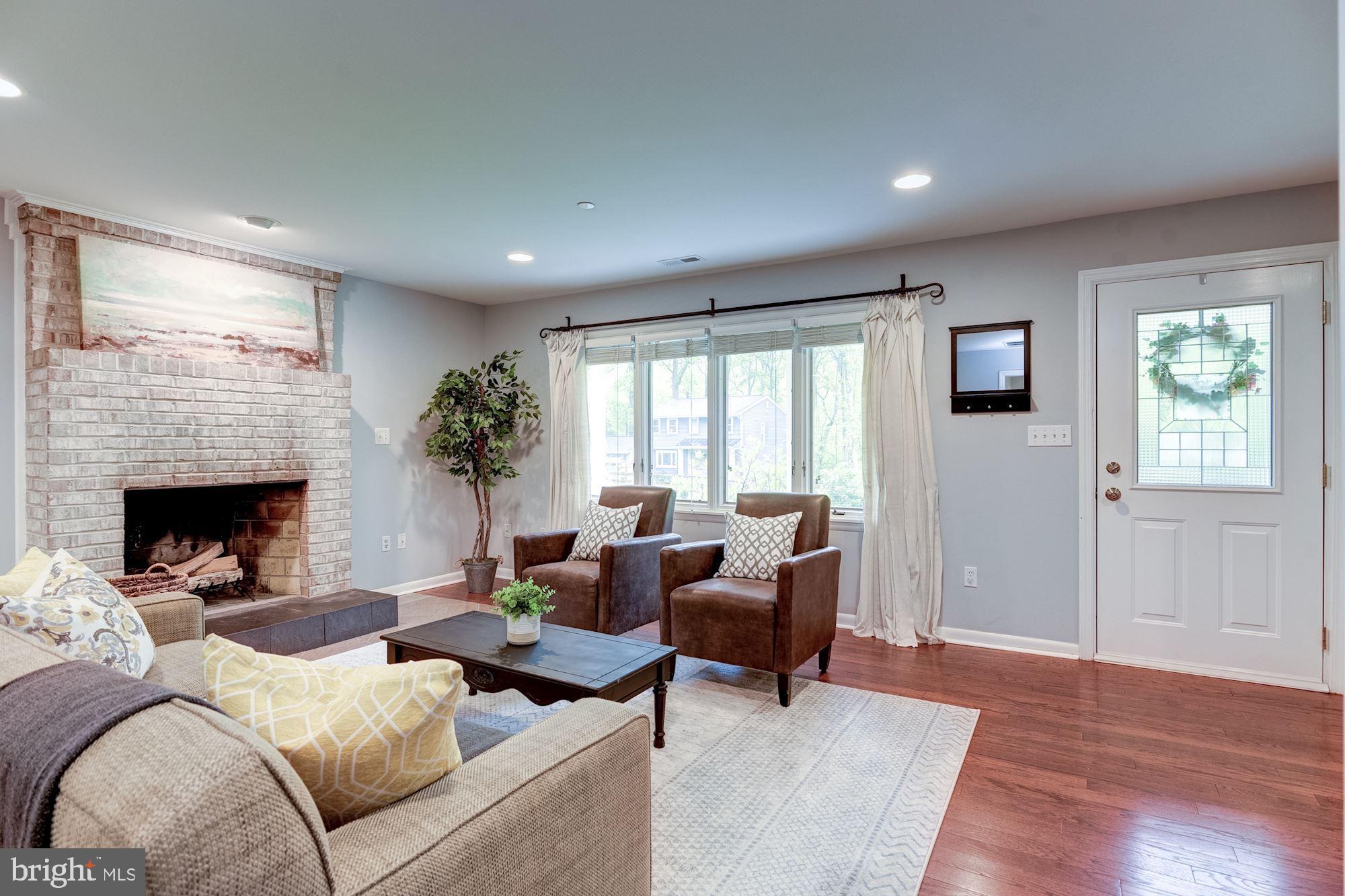 ANNAPOLIS ROADS - Residential