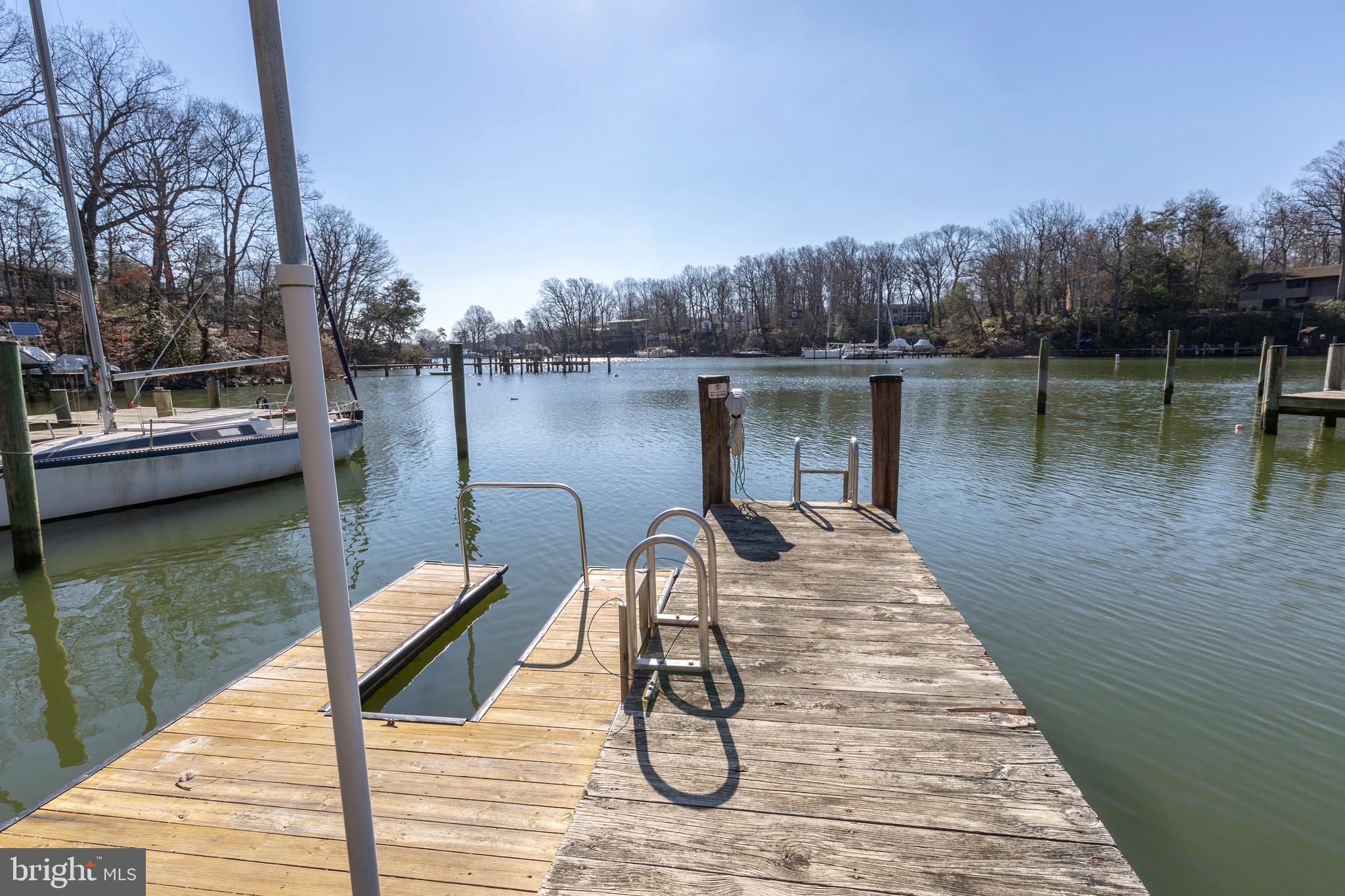 ANNAPOLIS ROADS - Residential