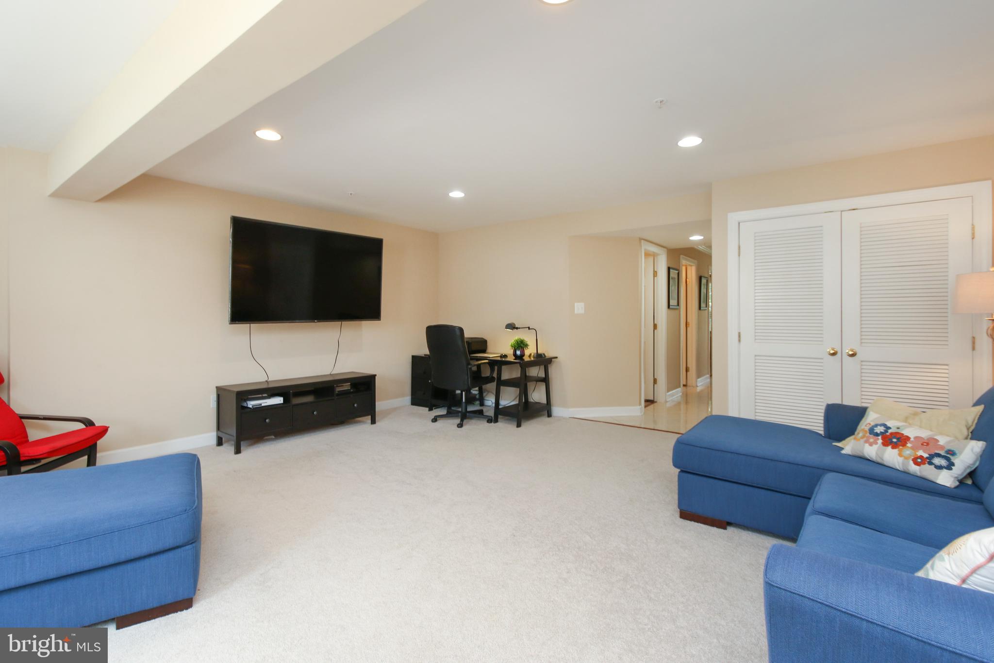 VILLAGES OF URBANA - Residential