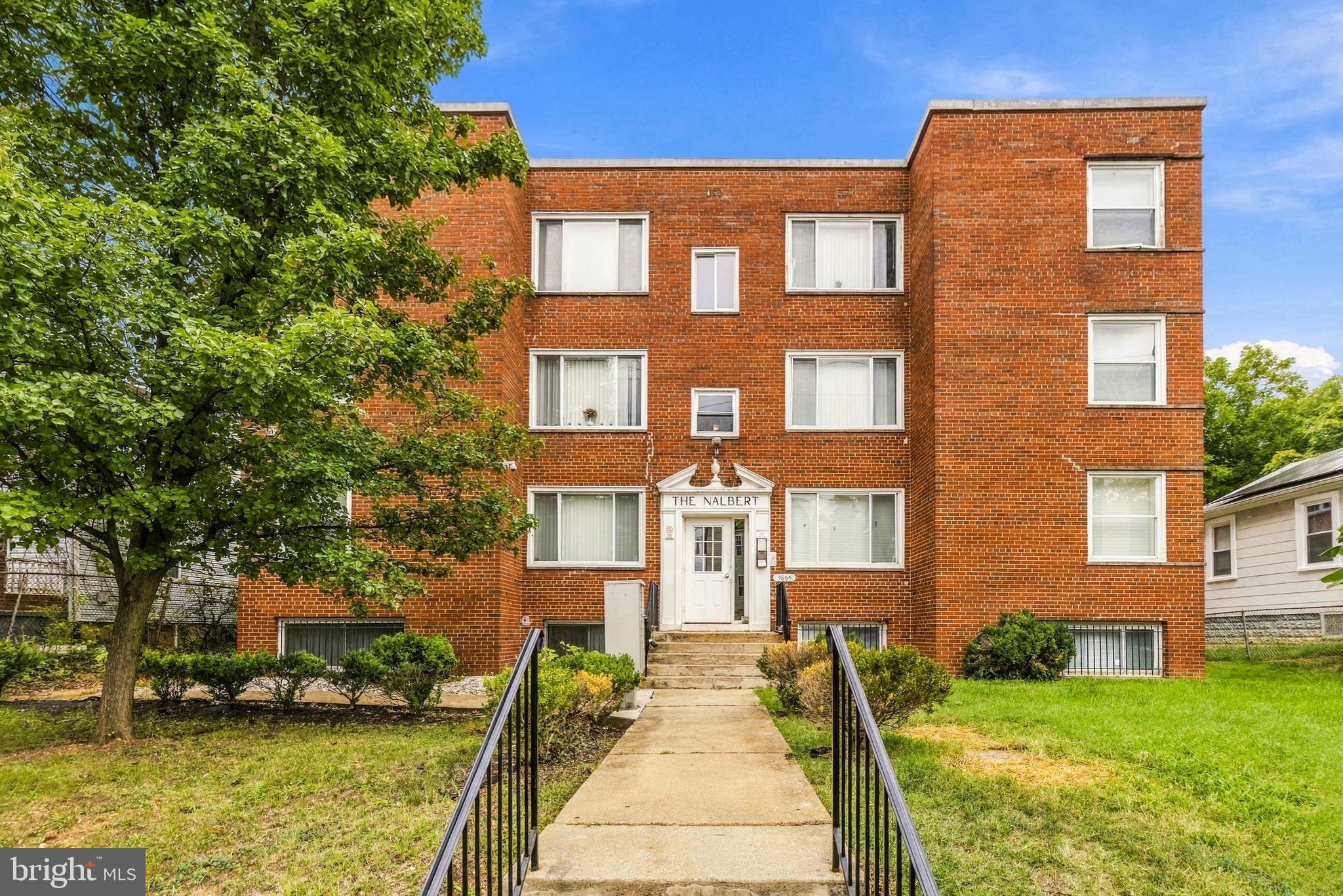3865 HALLEY TERRACE SE 1