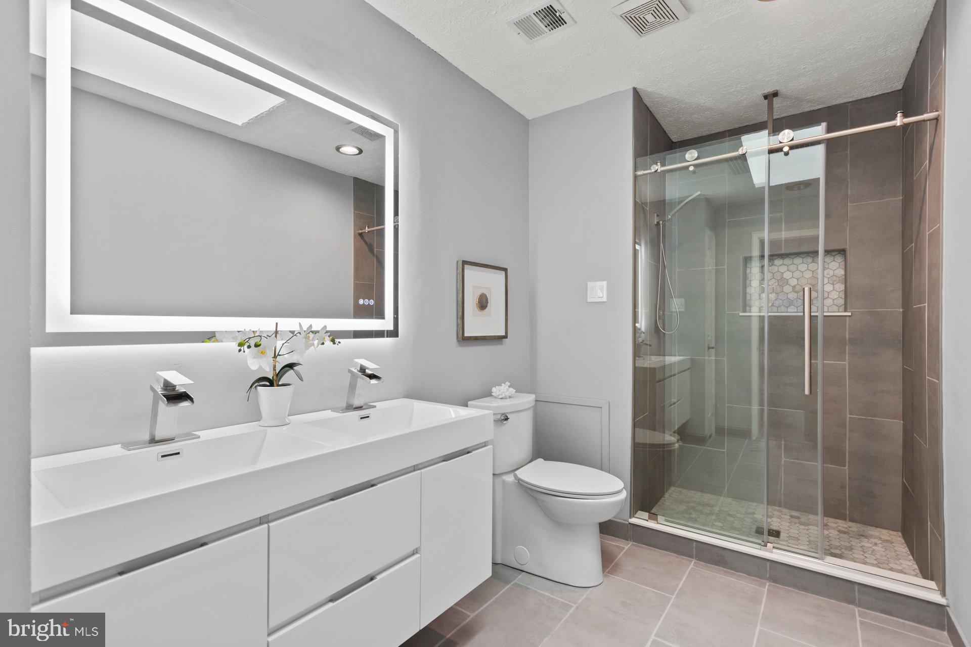 INDIAN QUEEN EAST - Residential