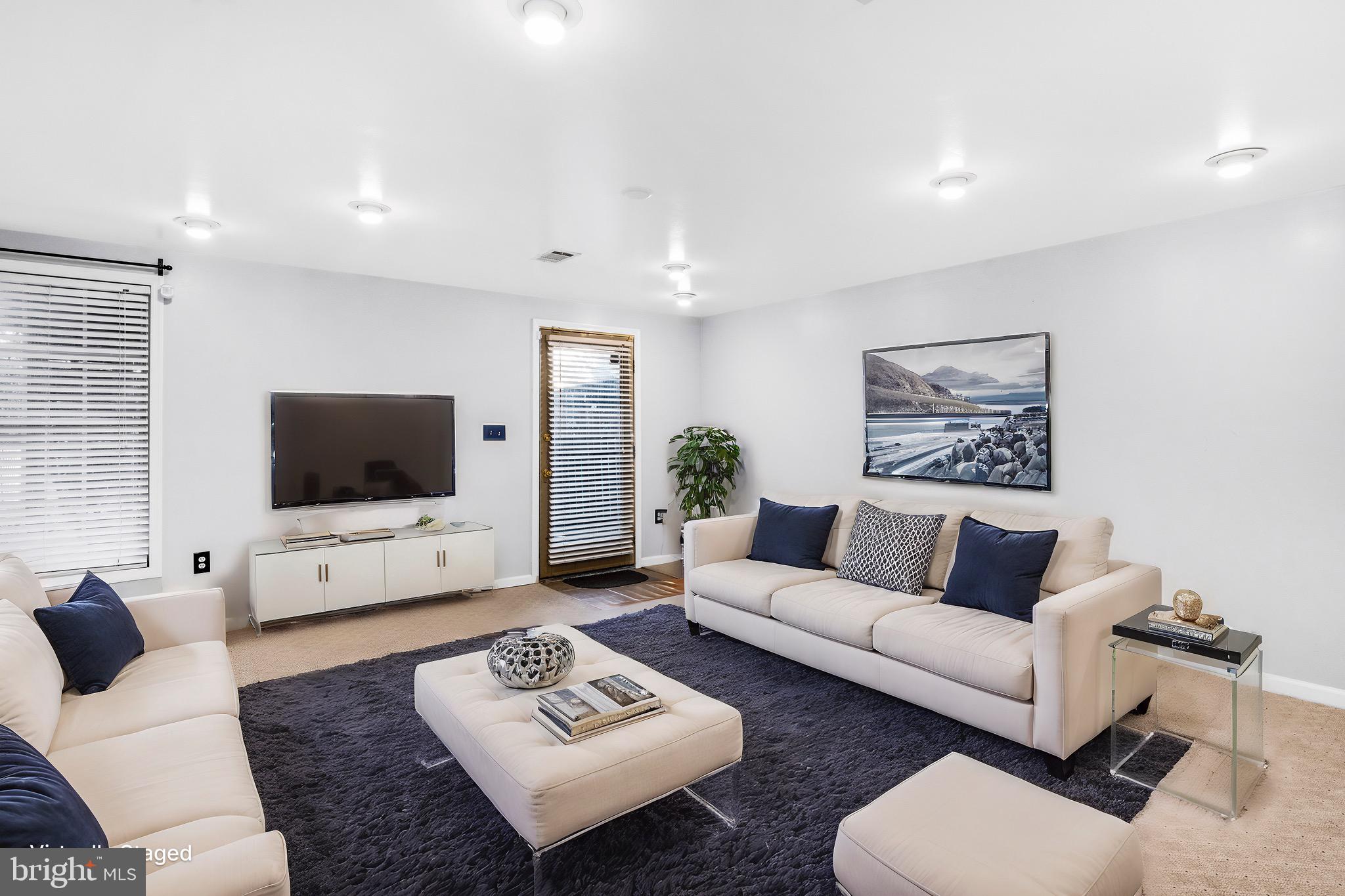 WEST SHORE - Residential