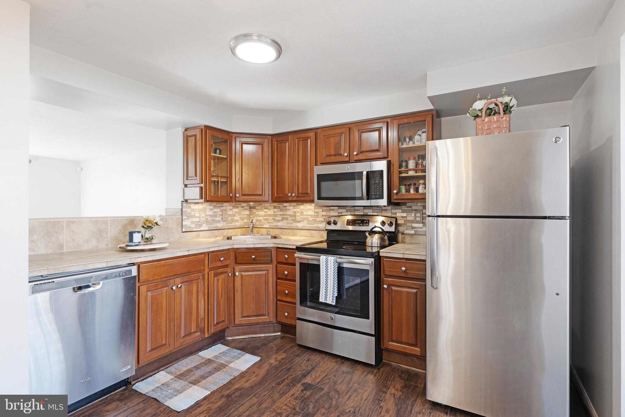 WEST SHORE - Residential