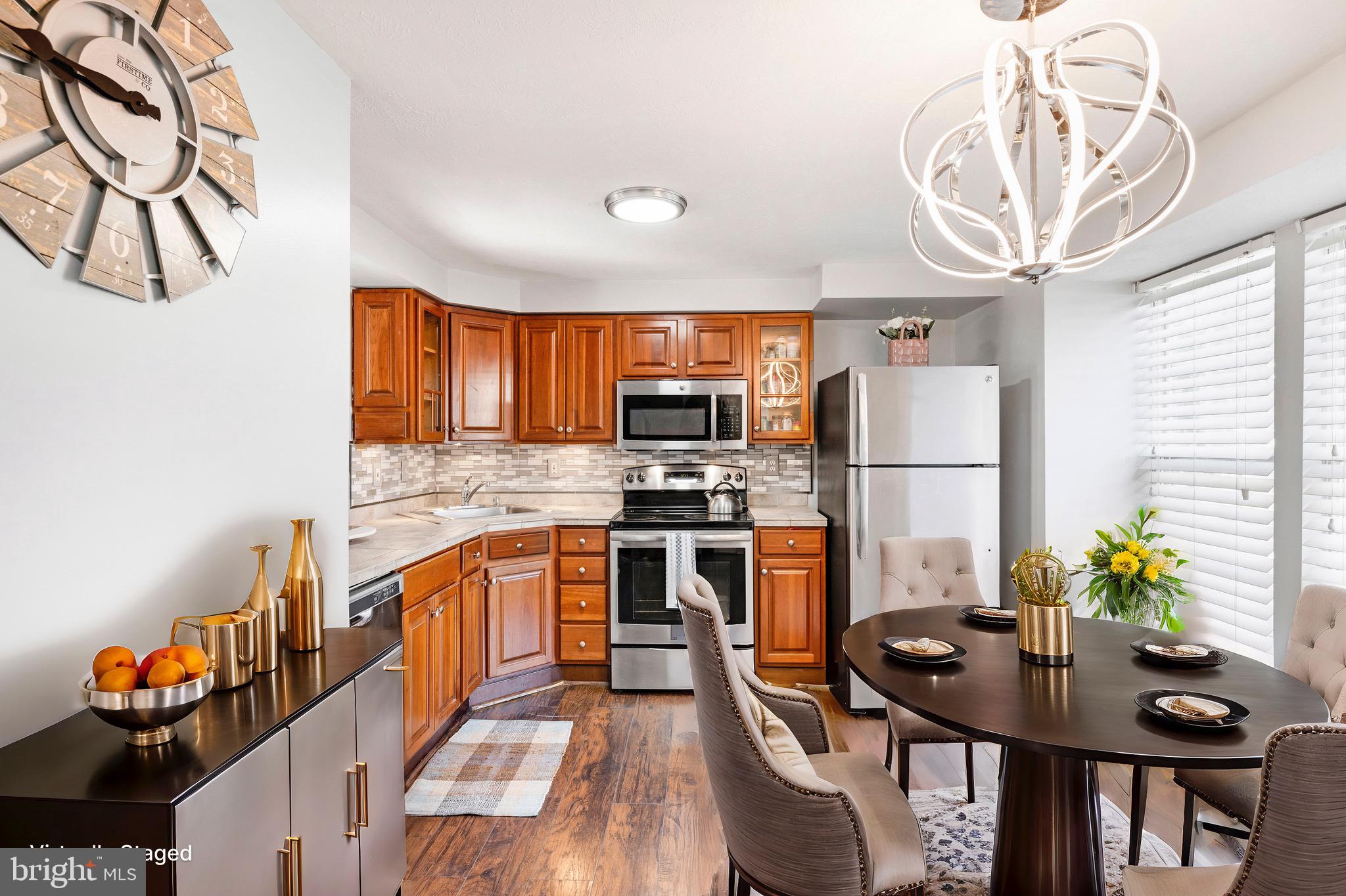 WEST SHORE - Residential