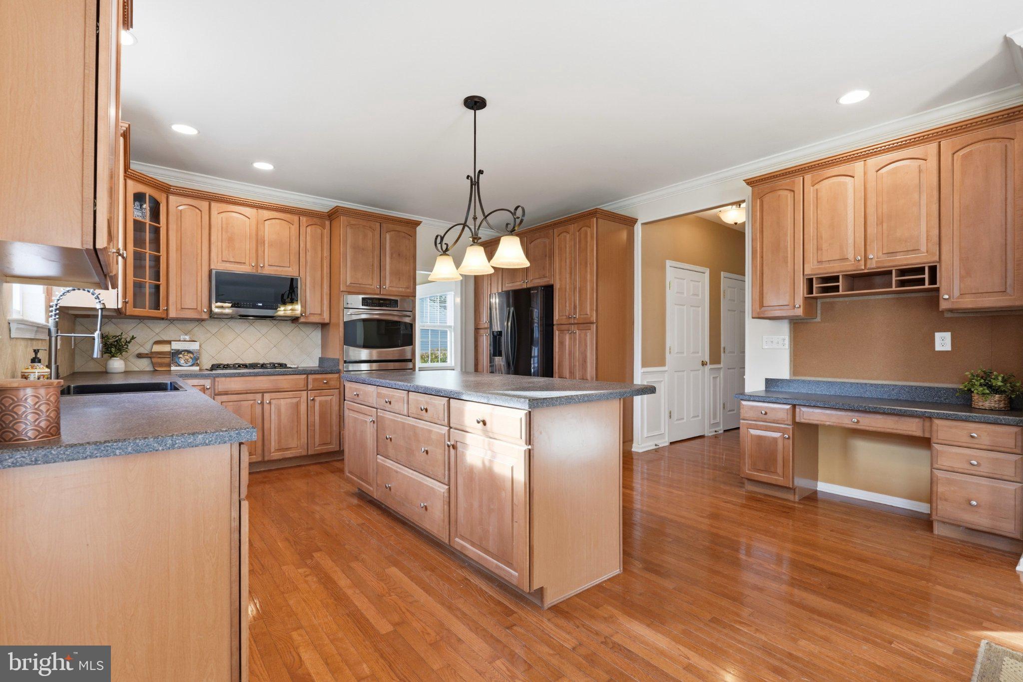 600 DETWEILER DRIVE