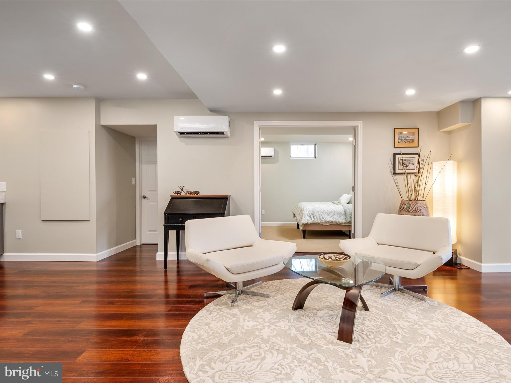 WINDMILLS OF ANNAPOLIS - Residential