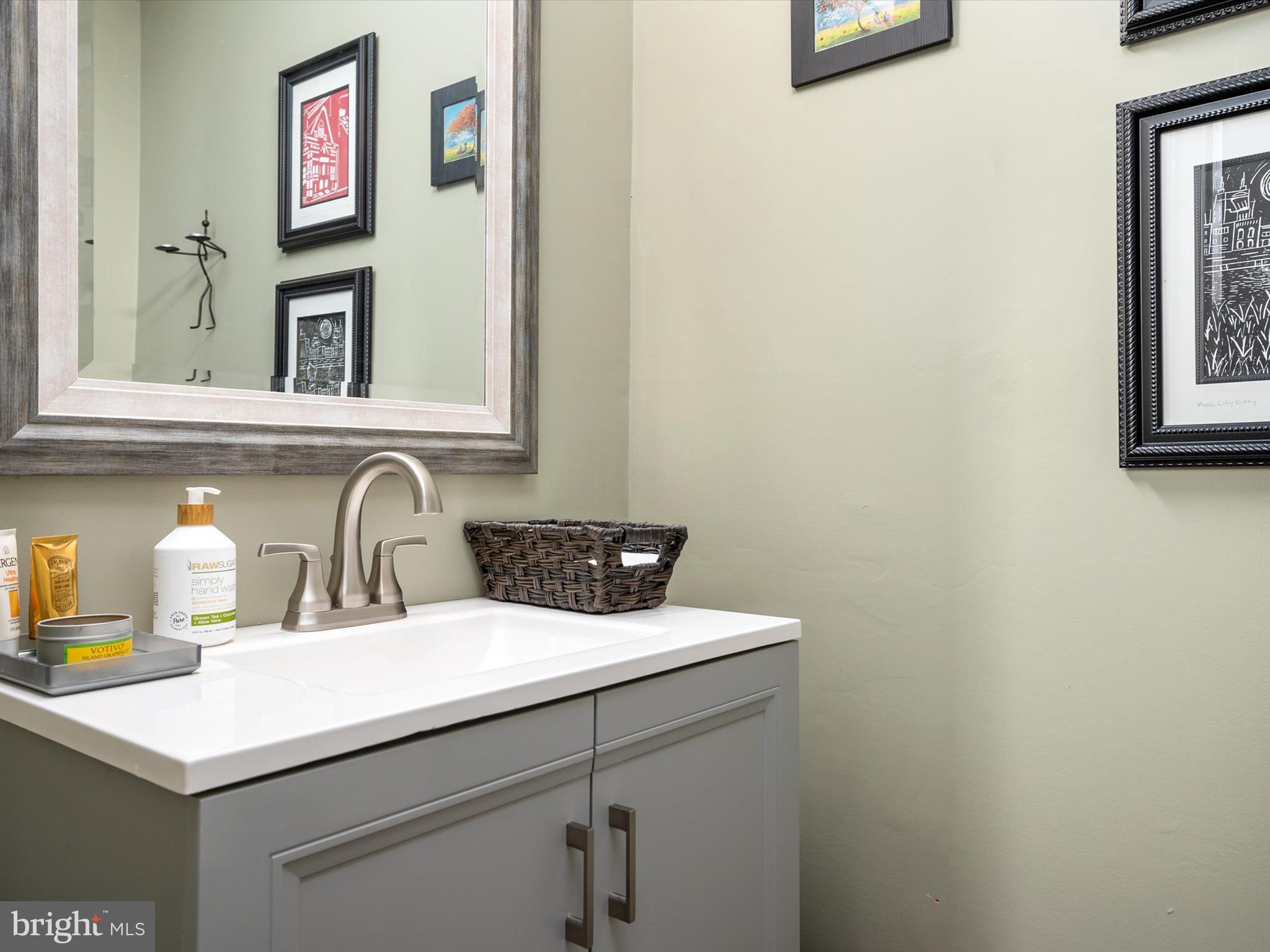 WINDMILLS OF ANNAPOLIS - Residential