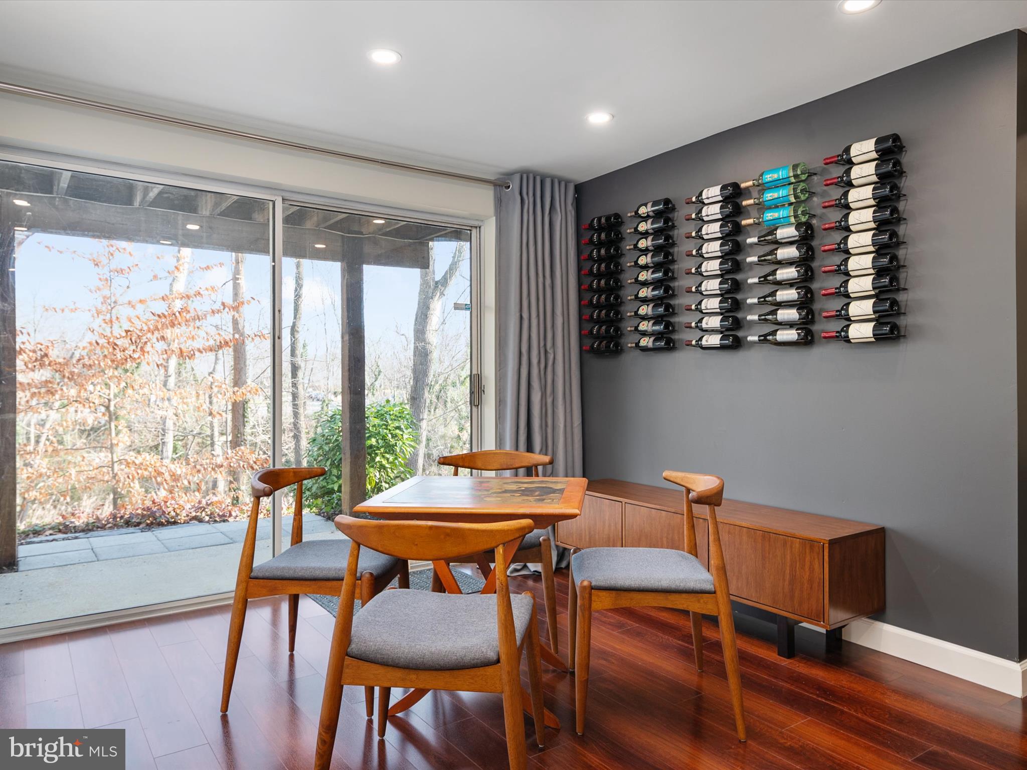 WINDMILLS OF ANNAPOLIS - Residential