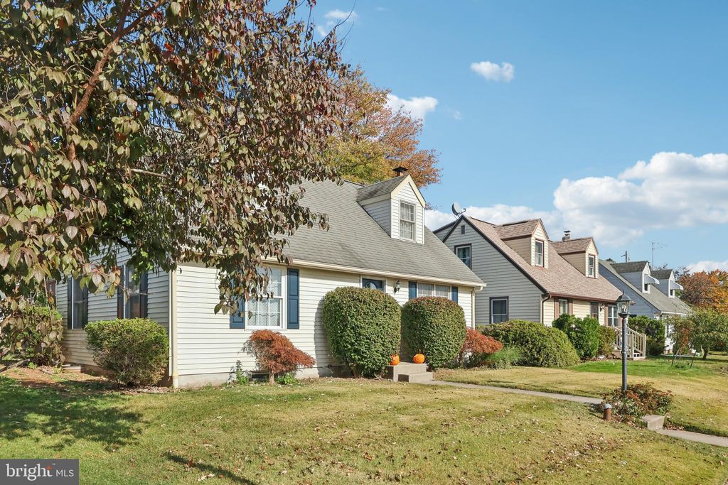 Photo of 307 Perkiomen Avenue, LANSDALE, PA 19446 (MLS # PAMC2159162)