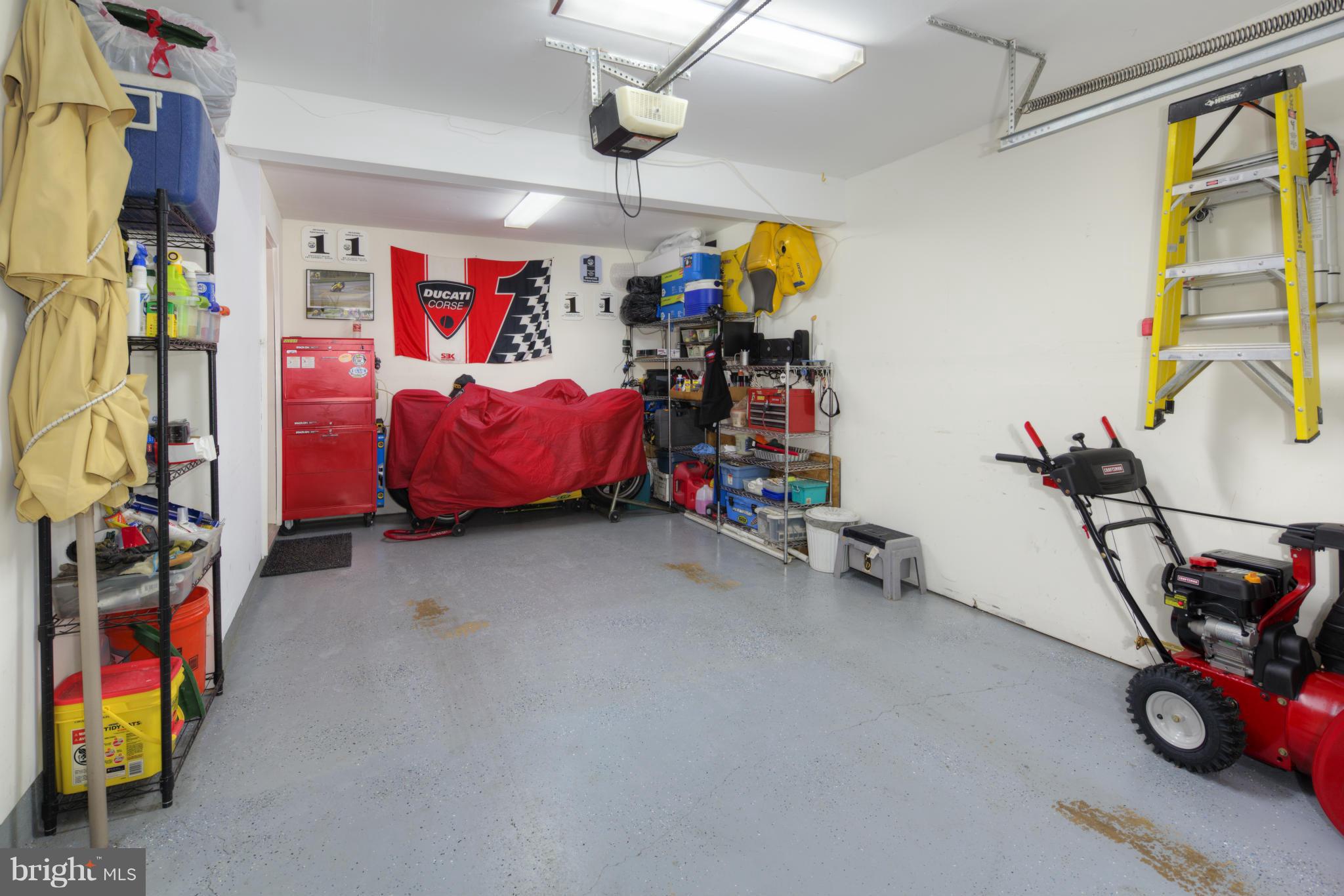 TOWNHOMES OF TIMBERLAND - Residential